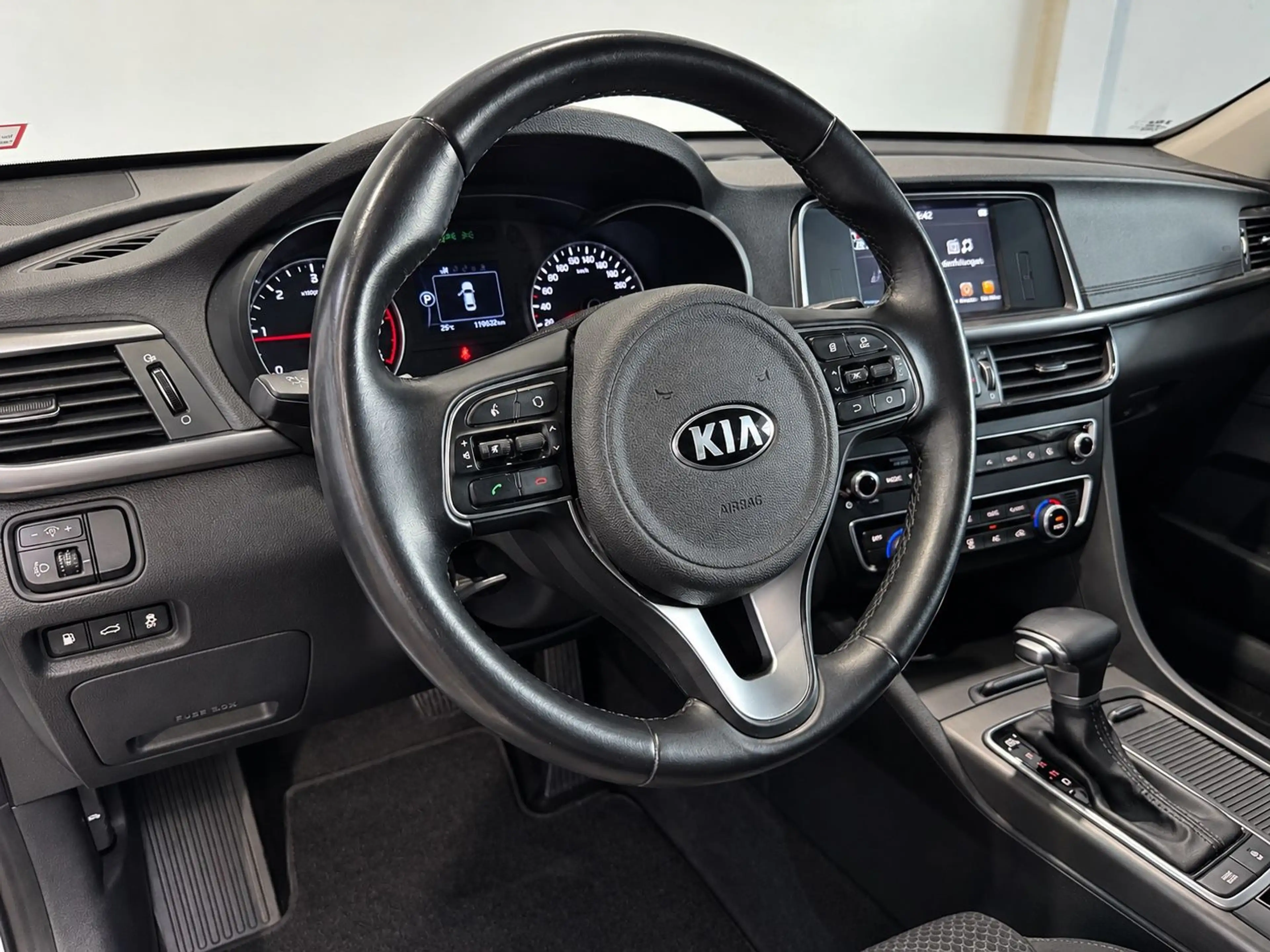 Kia Optima 1.7 CRDi *XENON*KAMERA*DAB*NAVI* — photo 9