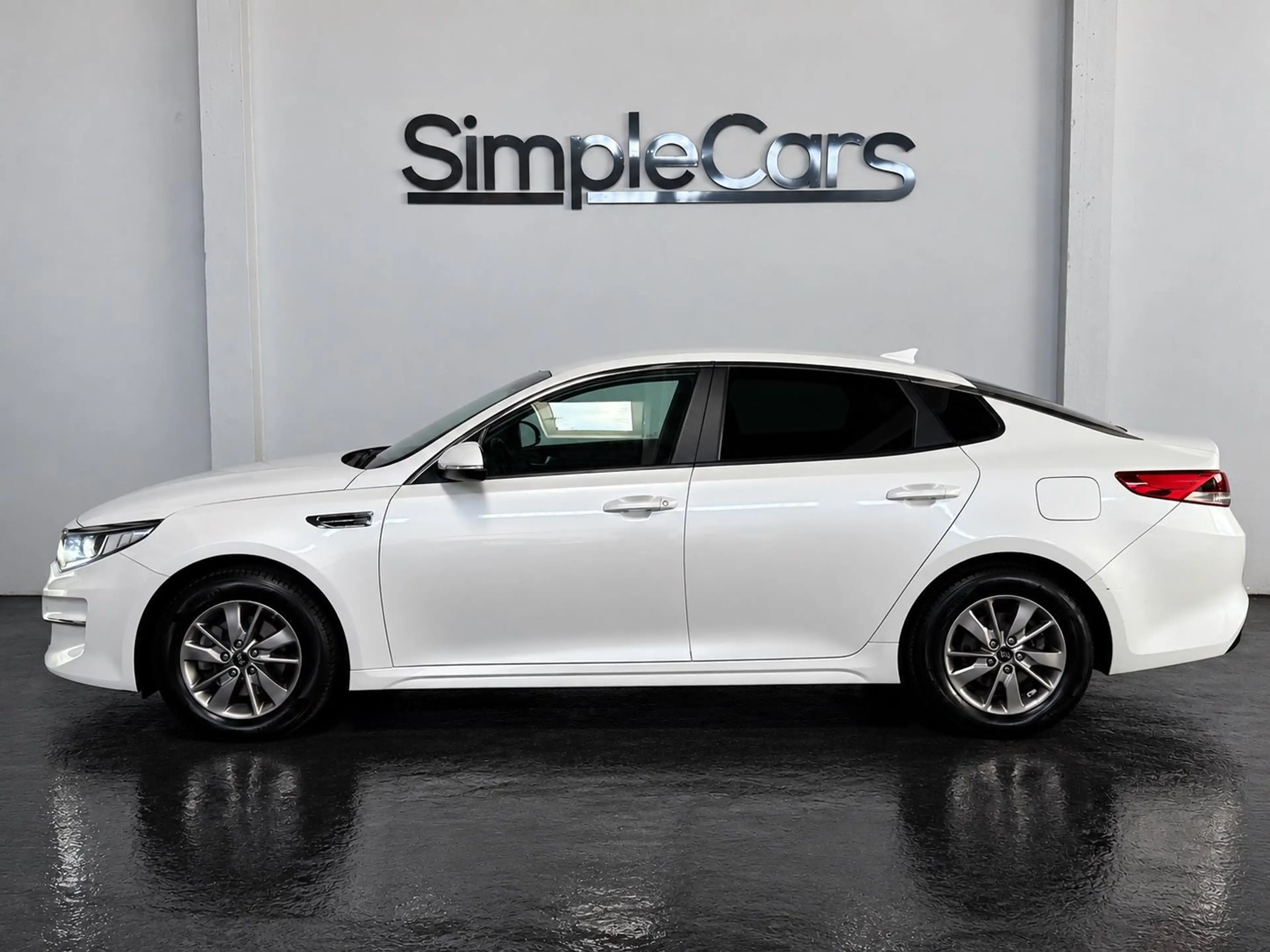 Kia Optima 1.7 CRDi *XENON*KAMERA*DAB*NAVI* — photo 2