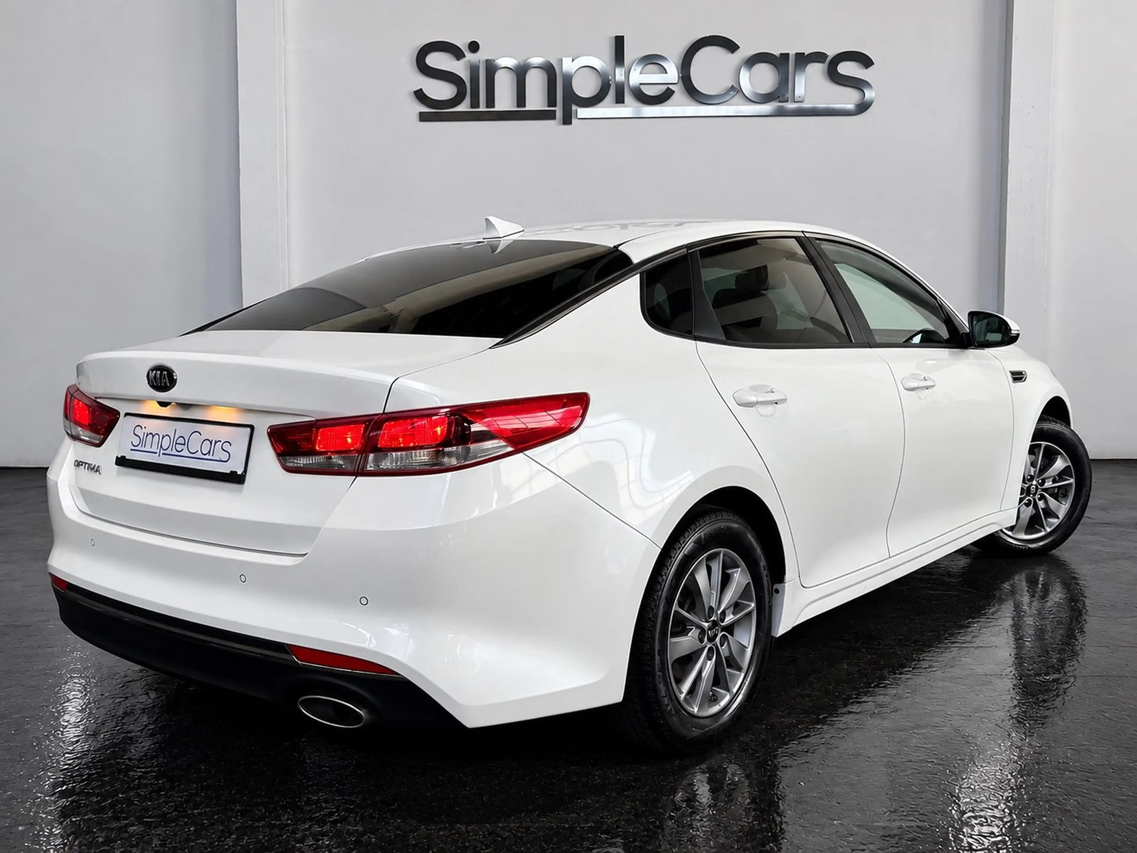 Kia Optima 1.7 CRDi *XENON*KAMERA*DAB*NAVI* — photo 4