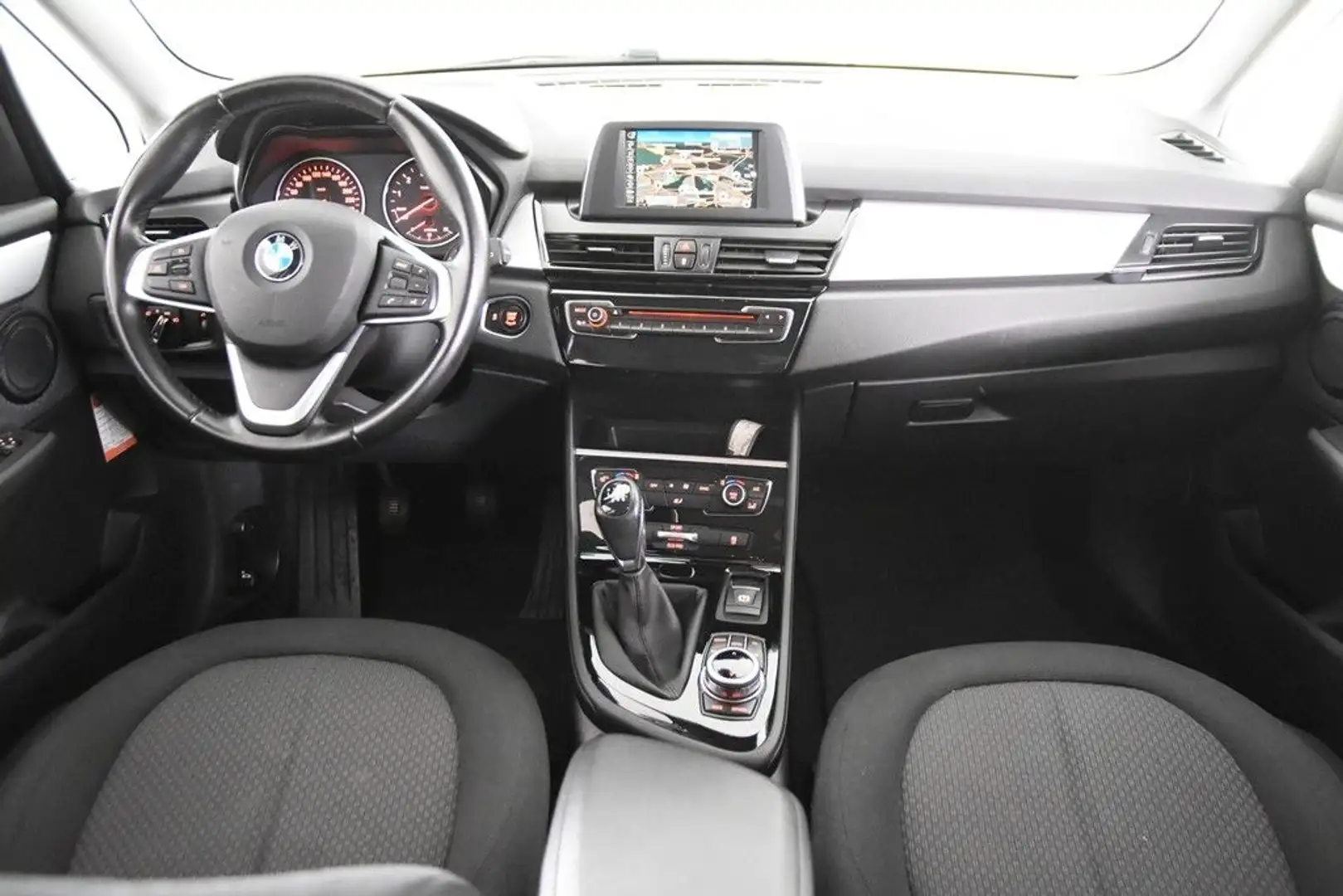 BMW 220 xDrive *Navi*Allrad* Weiß - 2