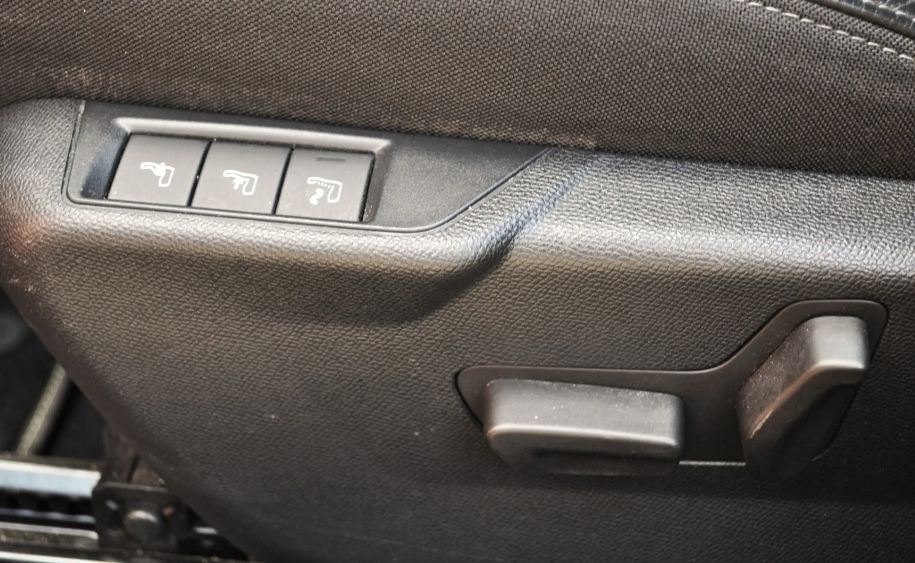 Peugeot 2008 1.2 GT Pck Aut schd leer elekstoel mass focal — photo 14