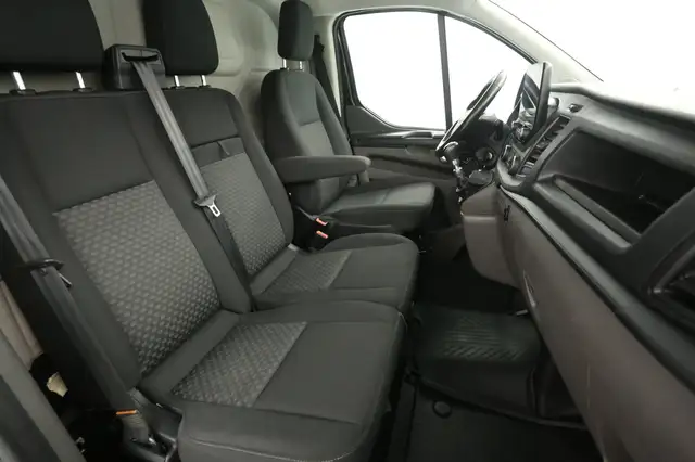 Ford Transit Custom view 10