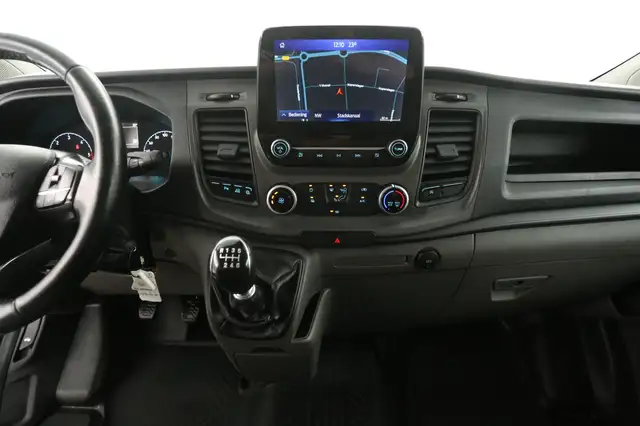 Ford Transit Custom view 11