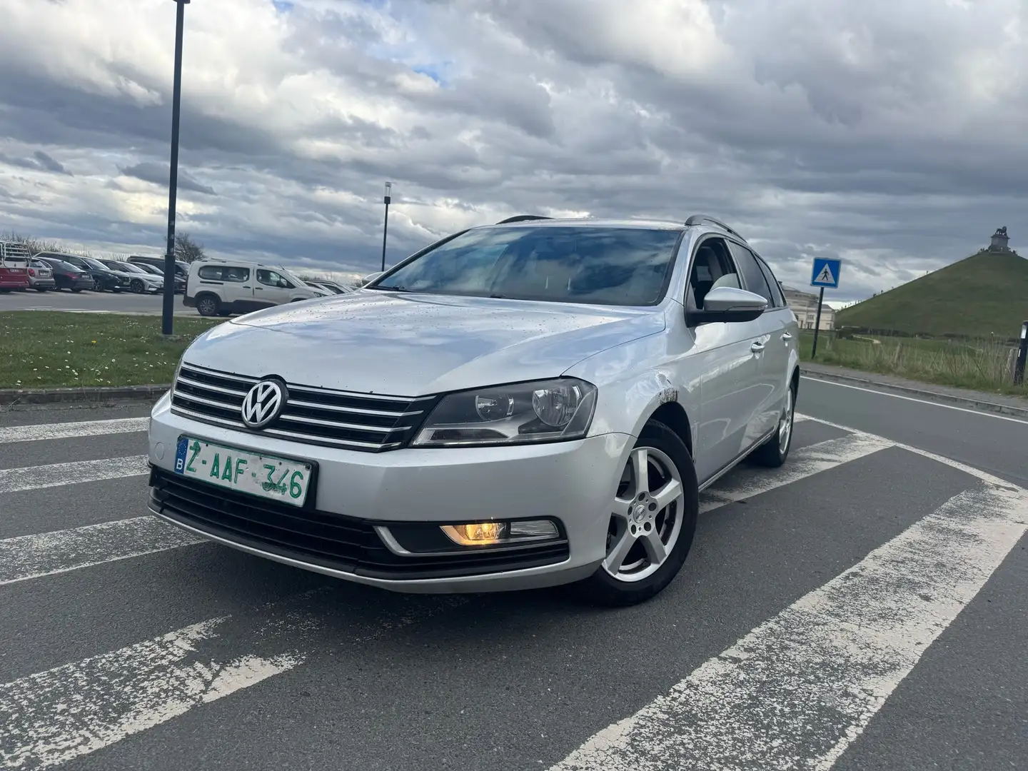 Volkswagen Passat Variant 1.6 TDI DPF BlueMotion Technology Trendline Grijs - 1