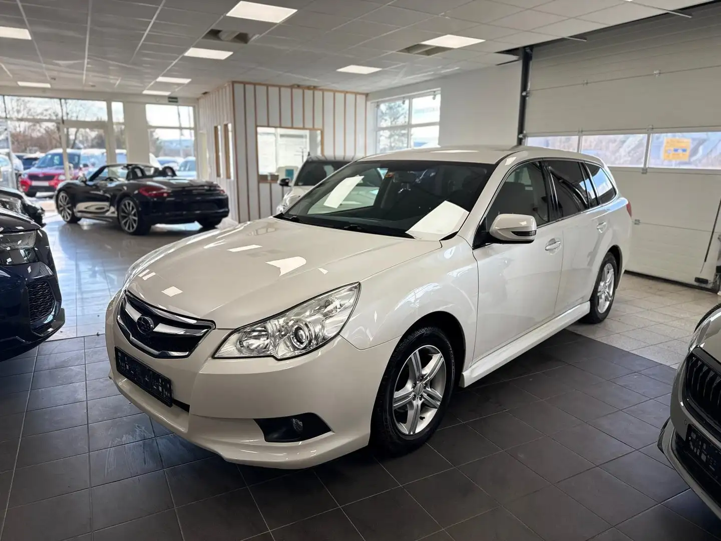 Subaru Legacy Trend/4x4/AHK/TÜVneu/Sitzheizung/Tempomat Blanc - 1