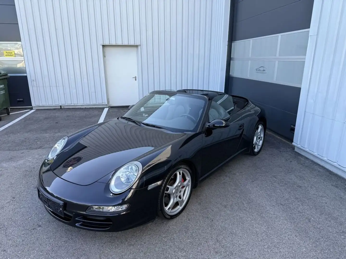 Porsche 911 Carrera S Cabrio Schwarz - 1