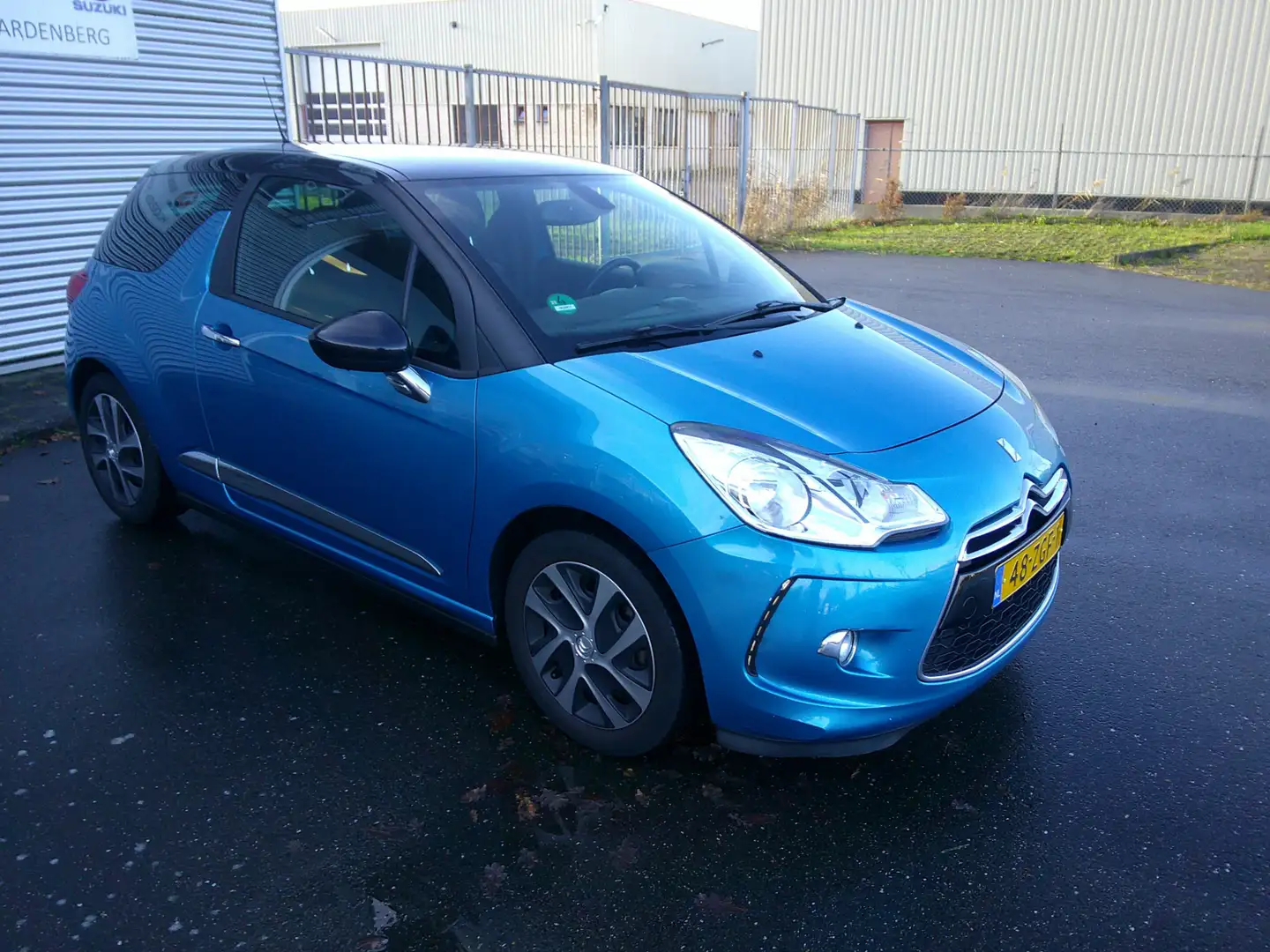 Citroen DS3 1.2 VTi Chic Blau - 2