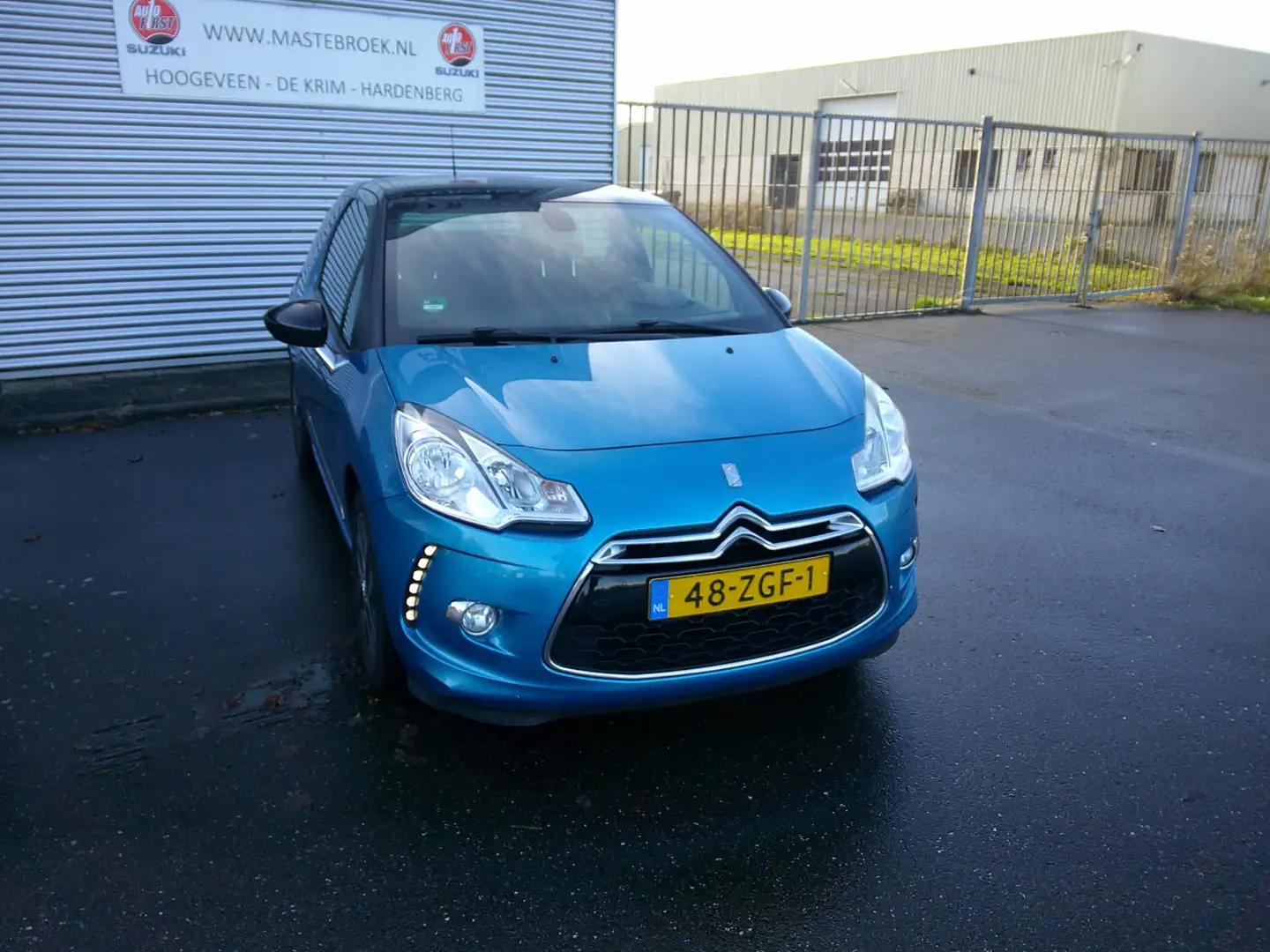 Citroen DS3 1.2 VTi Chic Blau - 1