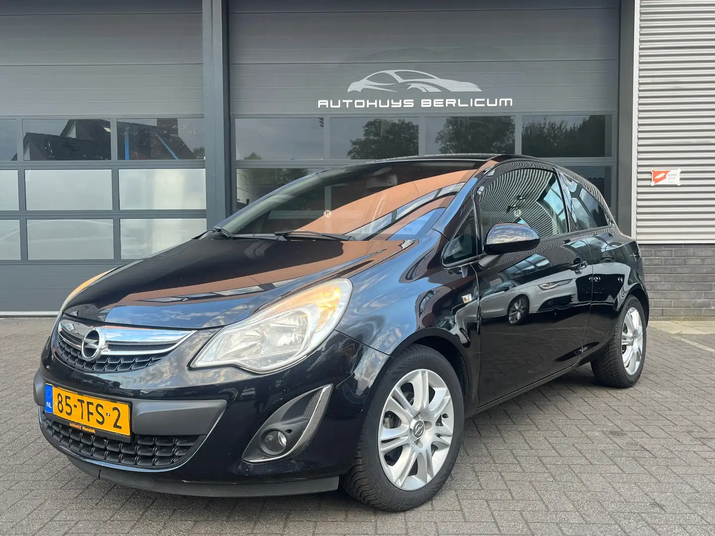 Opel Corsa 1.2 EcoFlex Cosmo LPG|Zeer nette auto! Negro - 2
