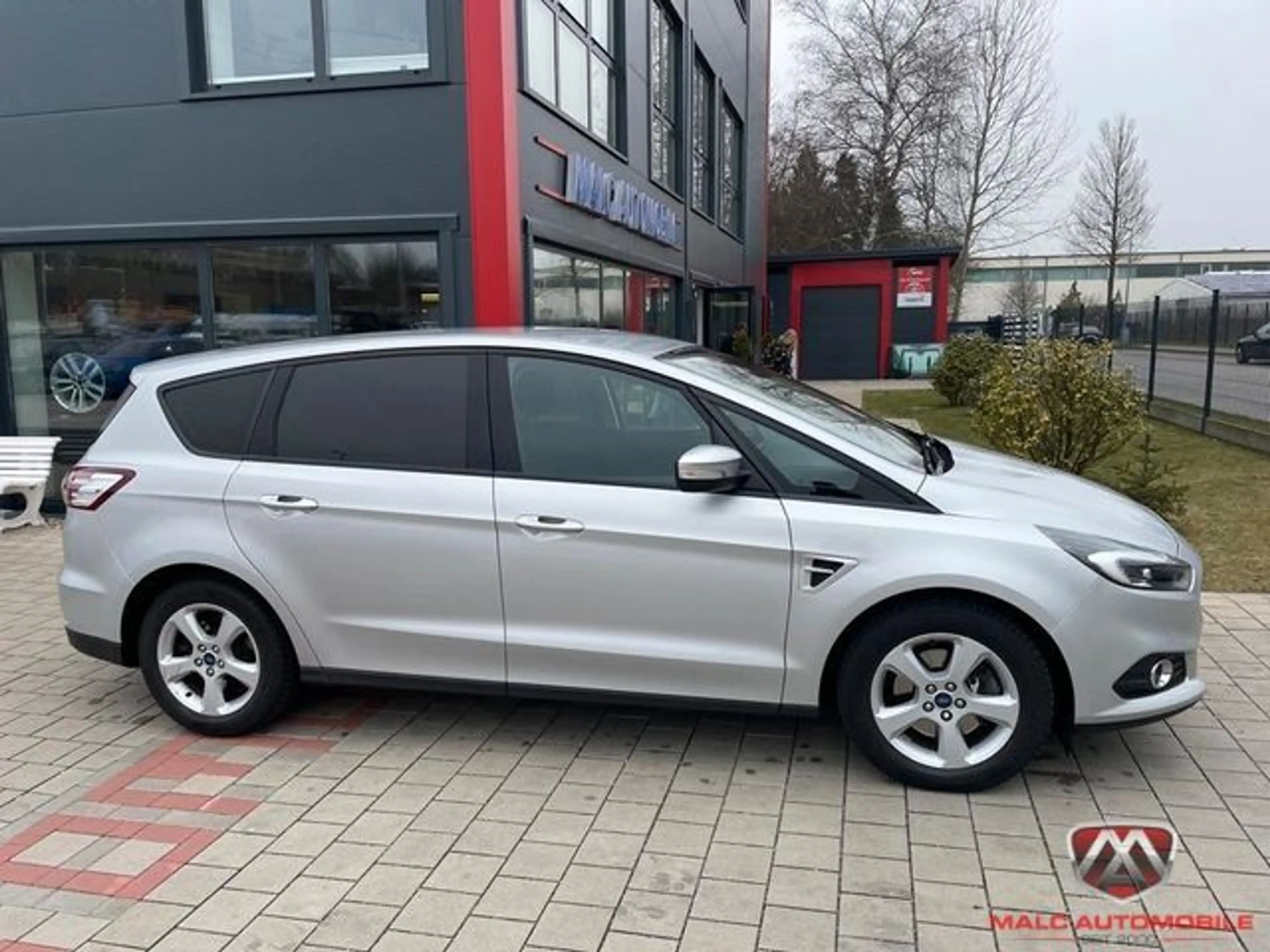Ford S-Max Business TÜV INSP. Neu 7 Sitzer — photo 4
