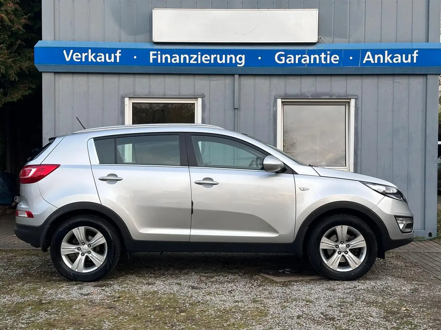 Kia Sportage 1,6*Temp*Klima*Bluetooth Silber - 2
