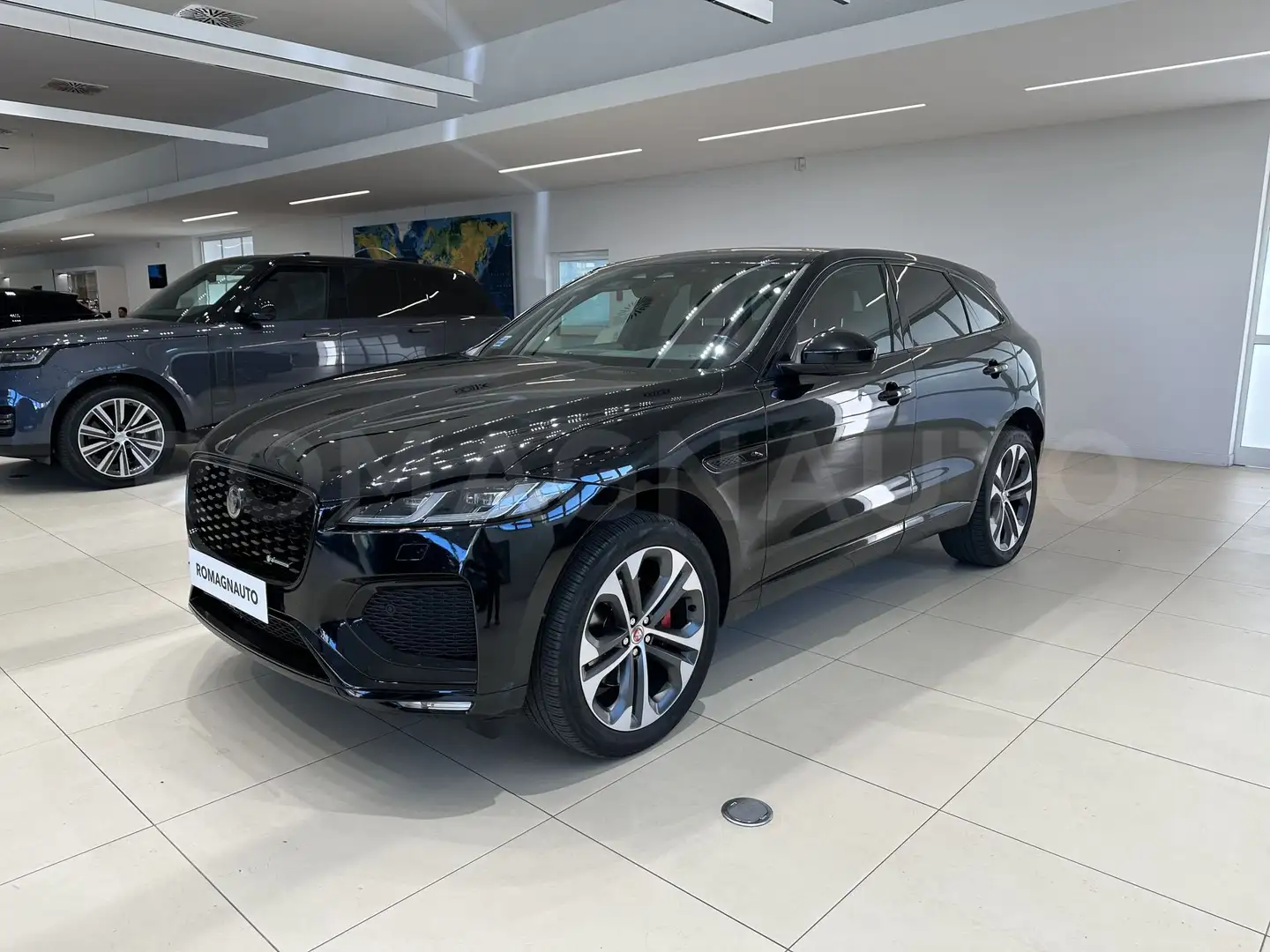 Jaguar F-Pace F-Pace 2.0 D 204 CV AWD aut. R-Dynamic S Noir - 1