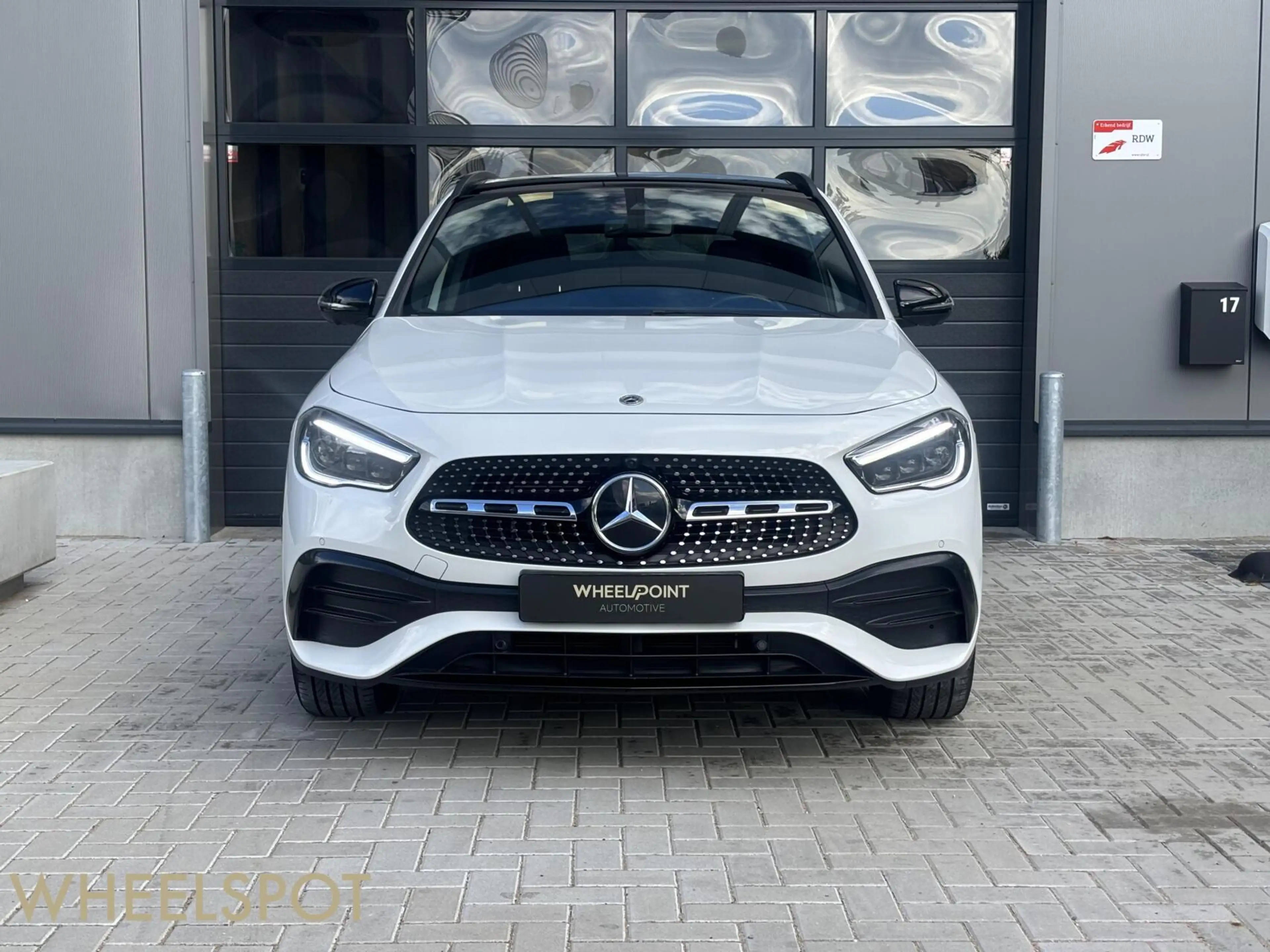 Mercedes-Benz GLA 250 e AMG Line|PANO|Sfeer|Stoelv|Carplay — photo 4