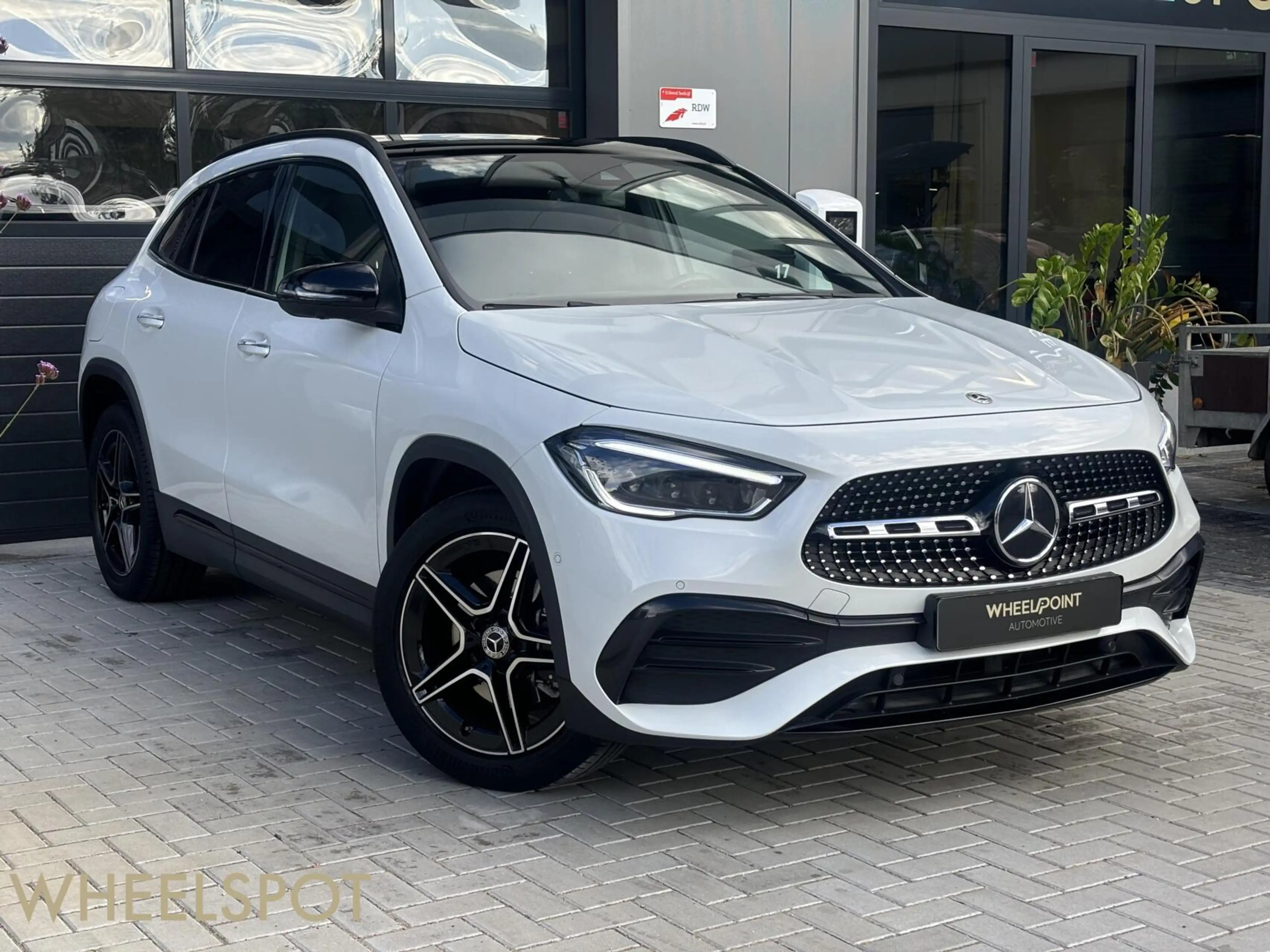 Mercedes-Benz GLA 250 e AMG Line|PANO|Sfeer|Stoelv|Carplay — photo 5