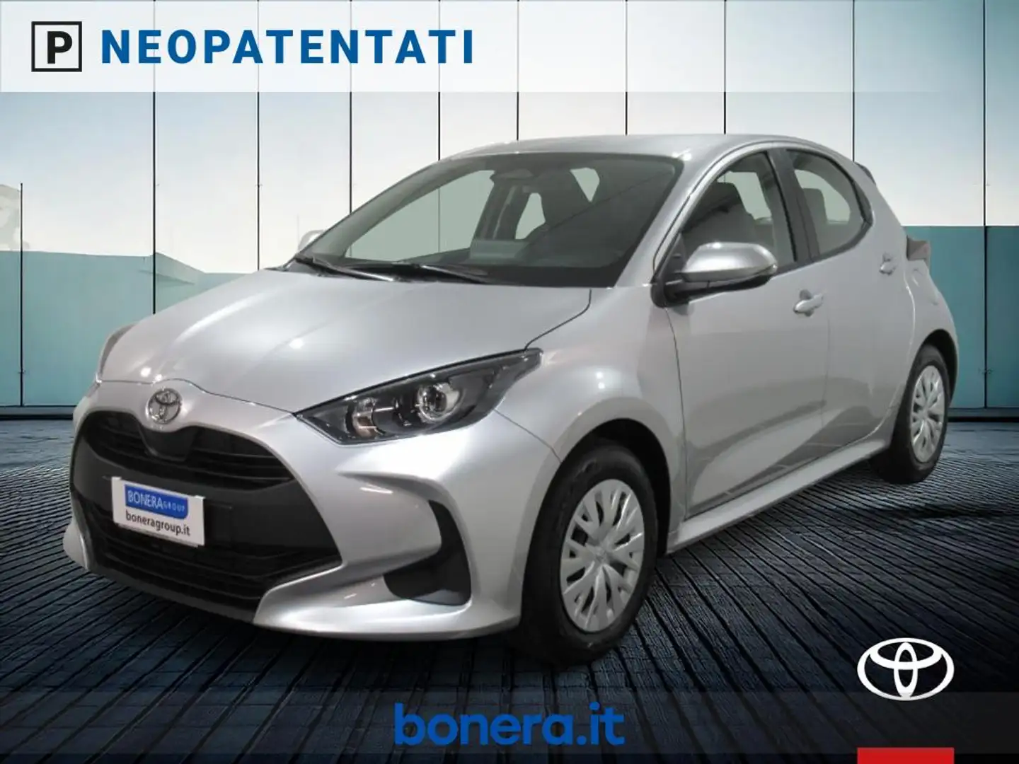 Toyota Yaris 1.5 hybrid Active Argento - 1