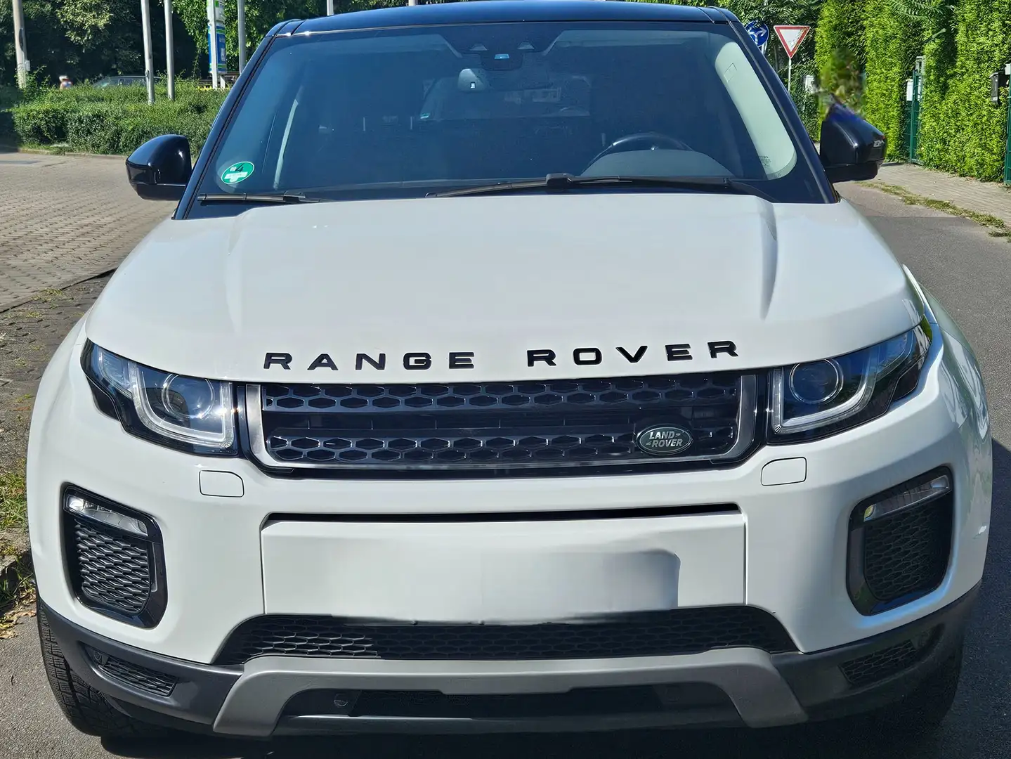 Land Rover Range Rover Evoque Range Rover Evoque D150SE White - 1