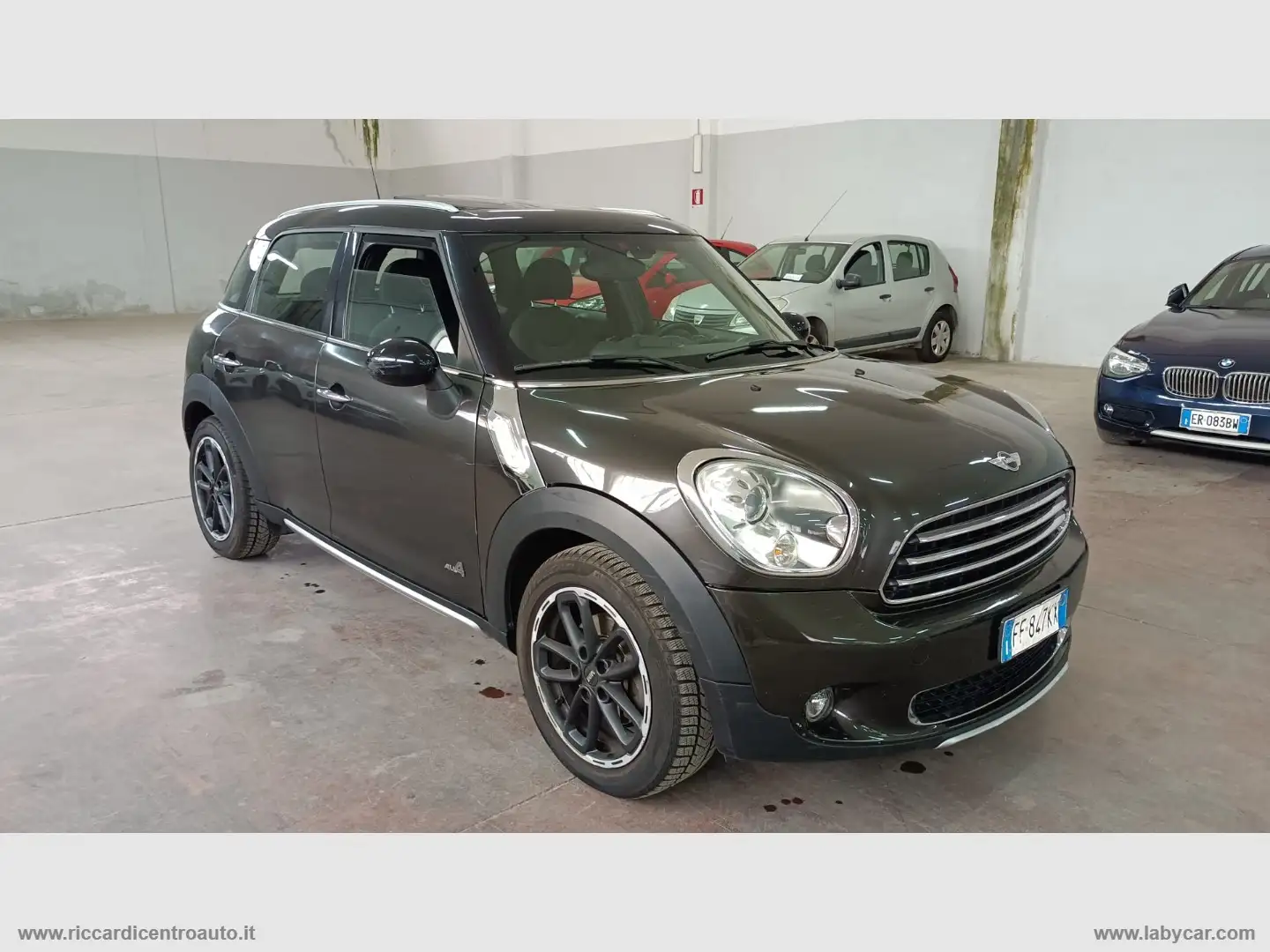 MINI Cooper Countryman Mini Cooper D Bus.XL Countryman ALL4 Au. - NO GARA Šedá - 2
