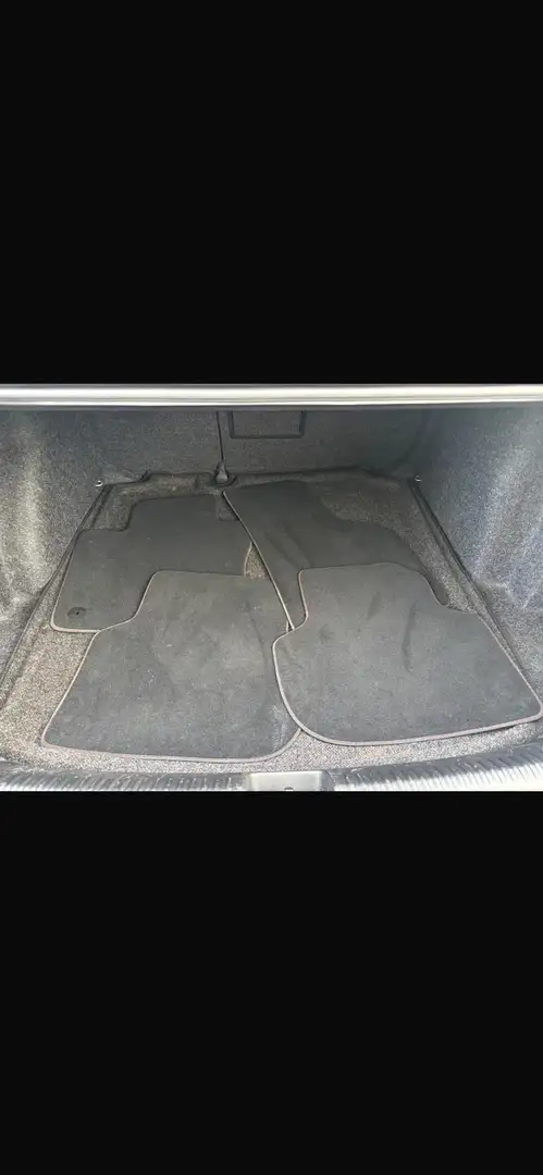 Volkswagen Jetta 2.0 GLI - 2