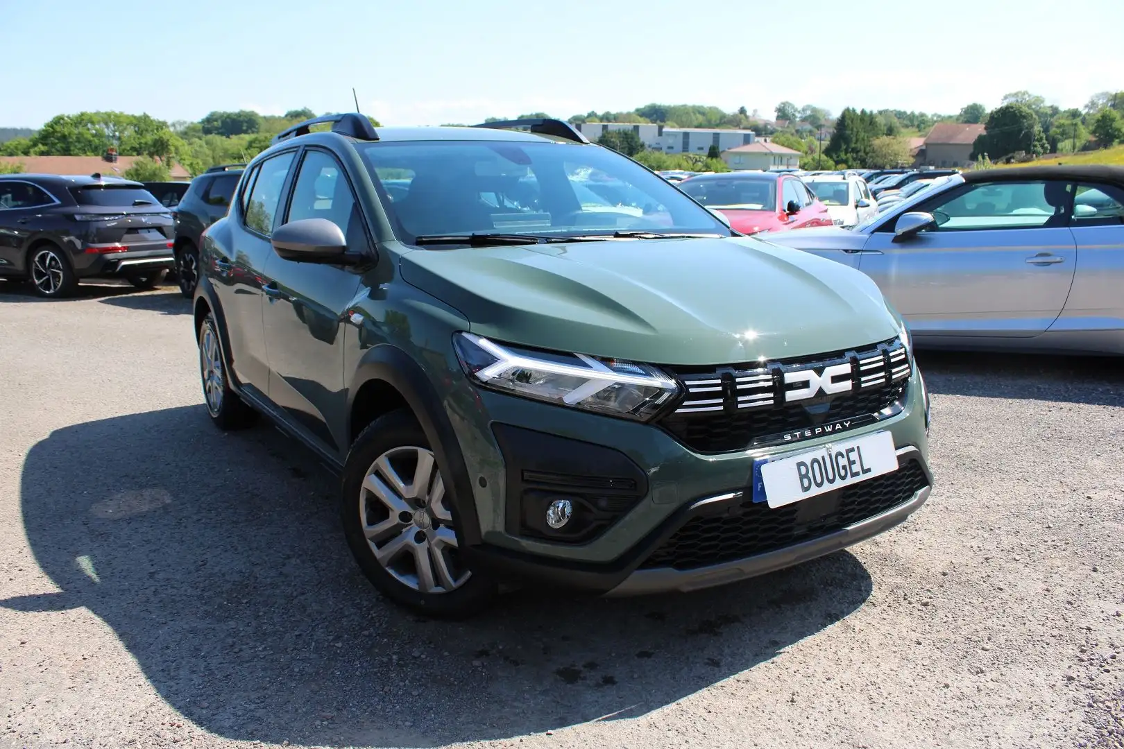 Dacia Sandero TCE 90 CV STEPWAY GPS 3D CAMÉRA FULL LED MP3 USB R Vert - 1