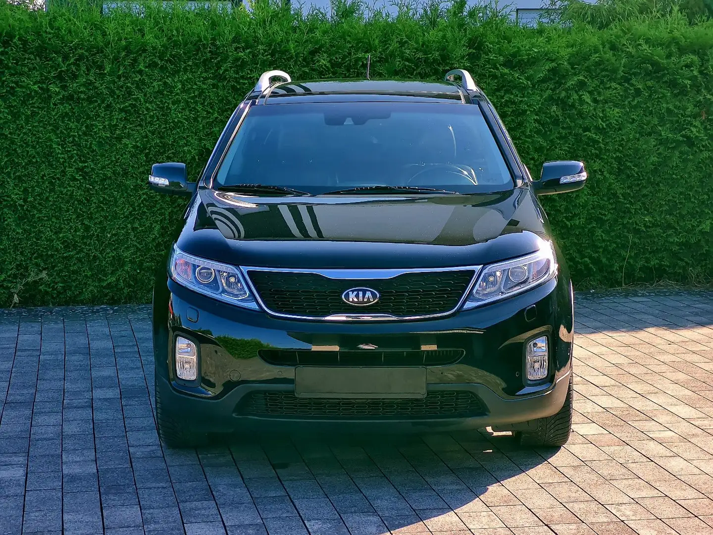 Kia Sorento Spirit 4WD Automatik | AHK | Leder Schwarz - 2