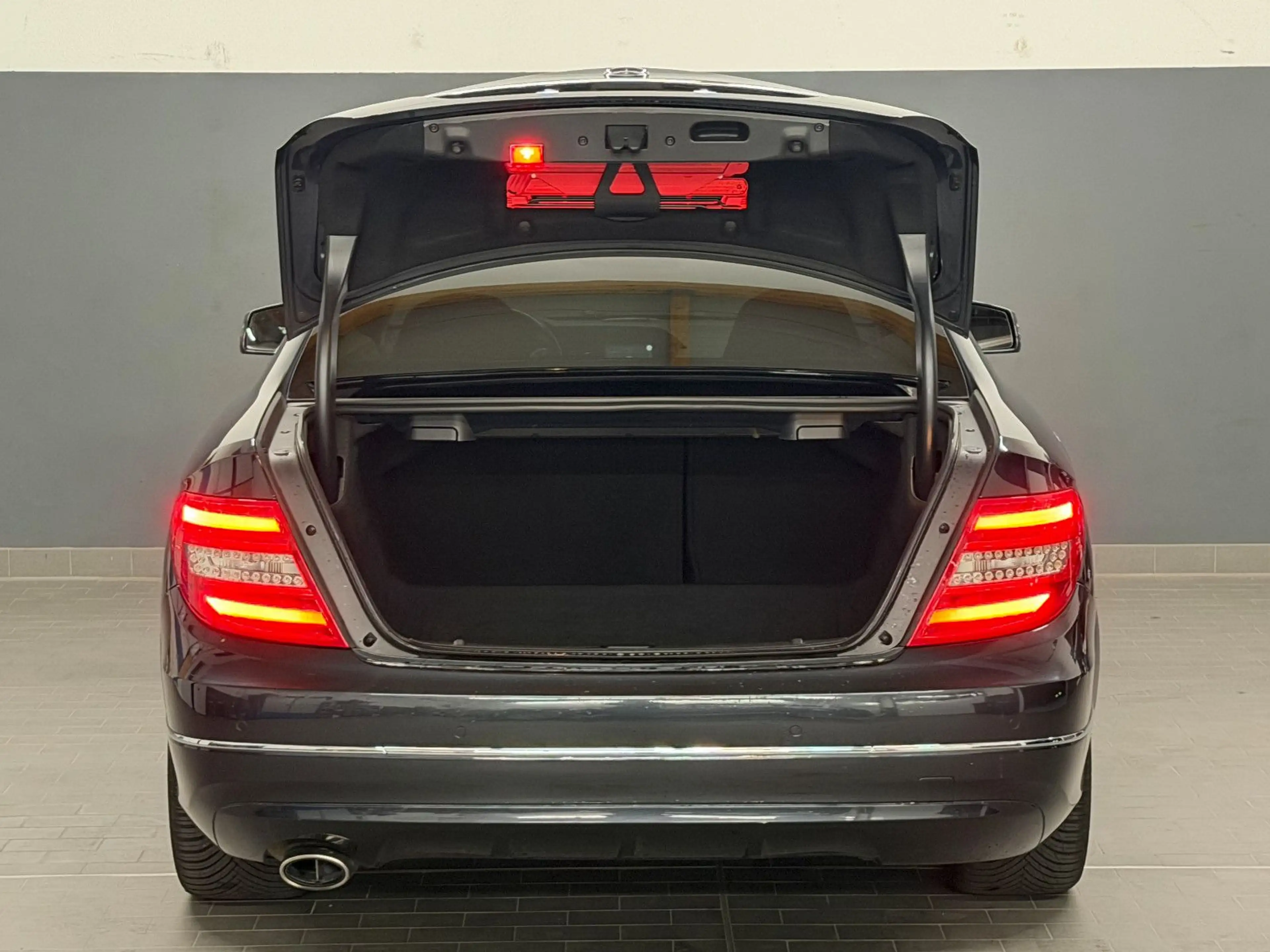 Mercedes-Benz C 220 CDI Coupe/SHZ/PDC/NAVI/T-LEDER/TEMPOMAT — photo 7