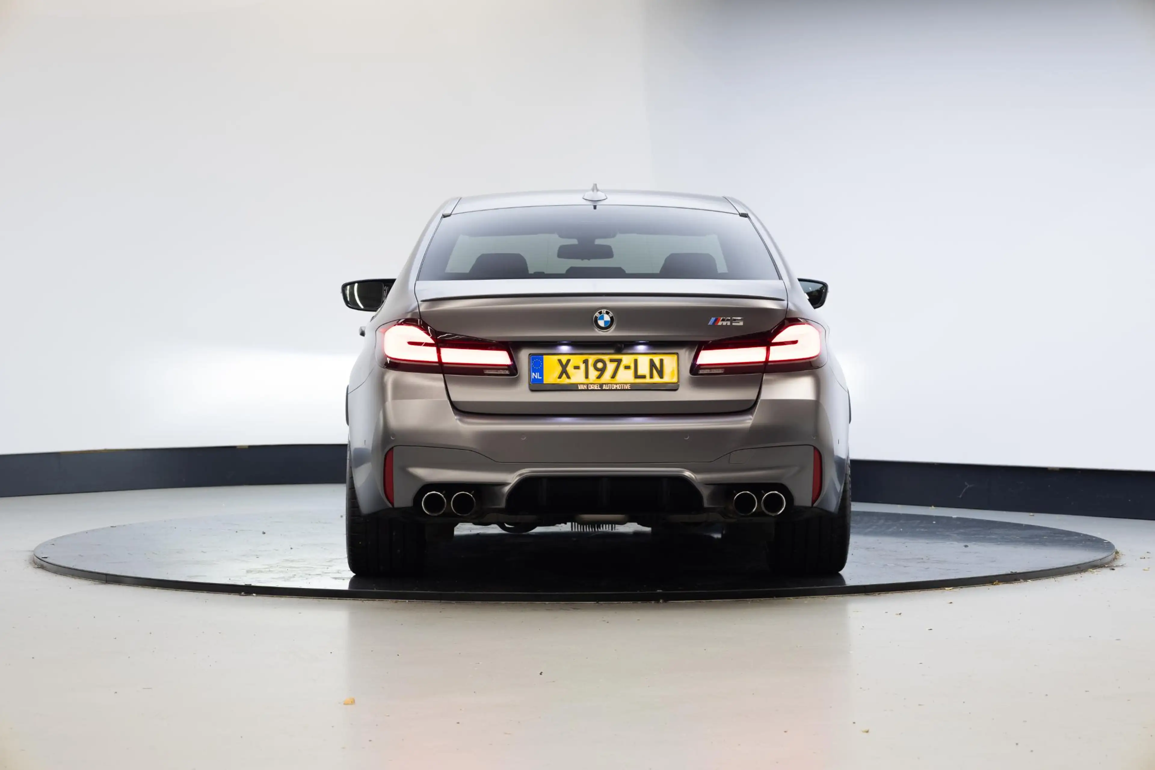 BMW M5 5-serie | Bowers & Wilkins | Driving Assistant Pro — photo 32