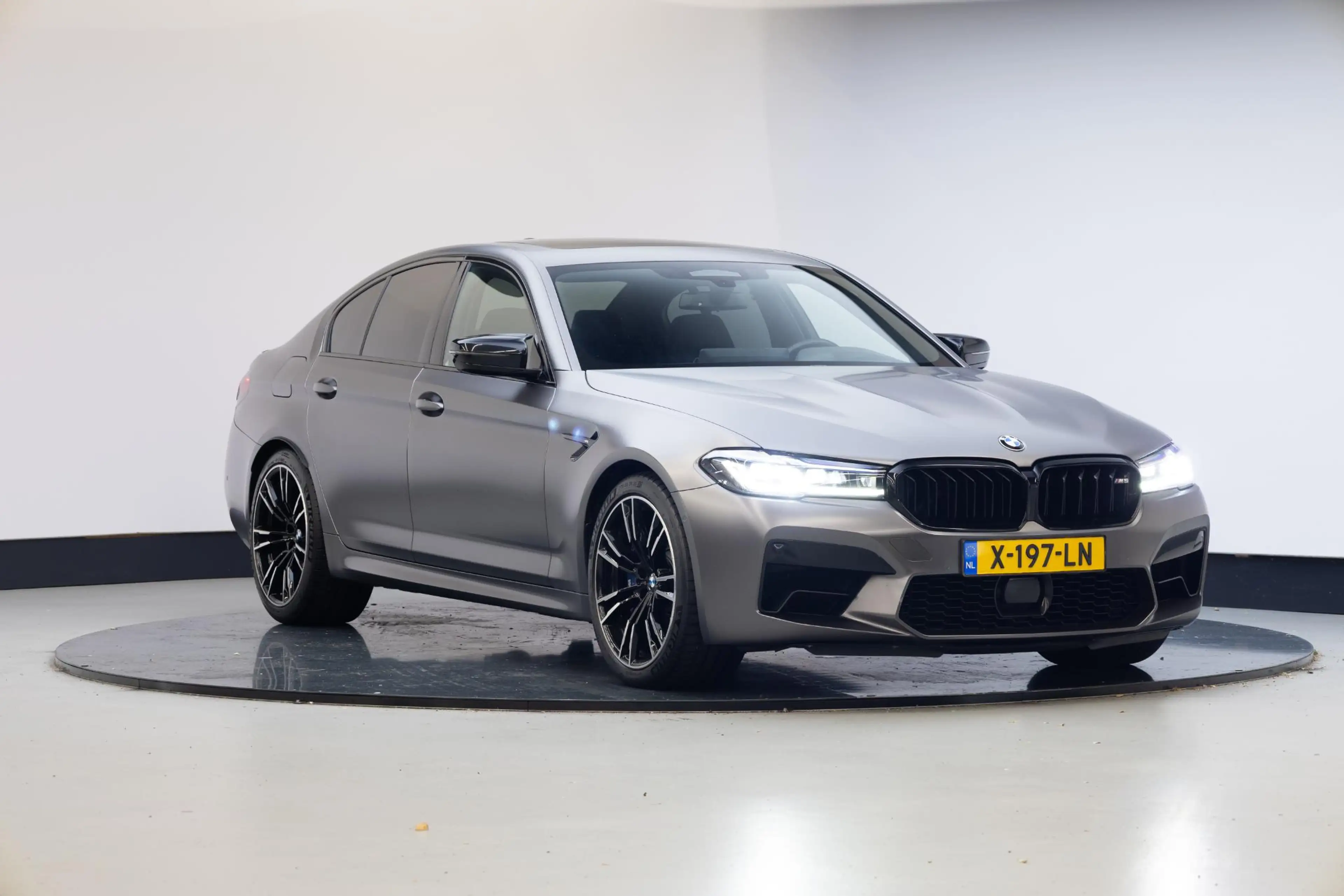 BMW M5 5-serie | Bowers & Wilkins | Driving Assistant Pro