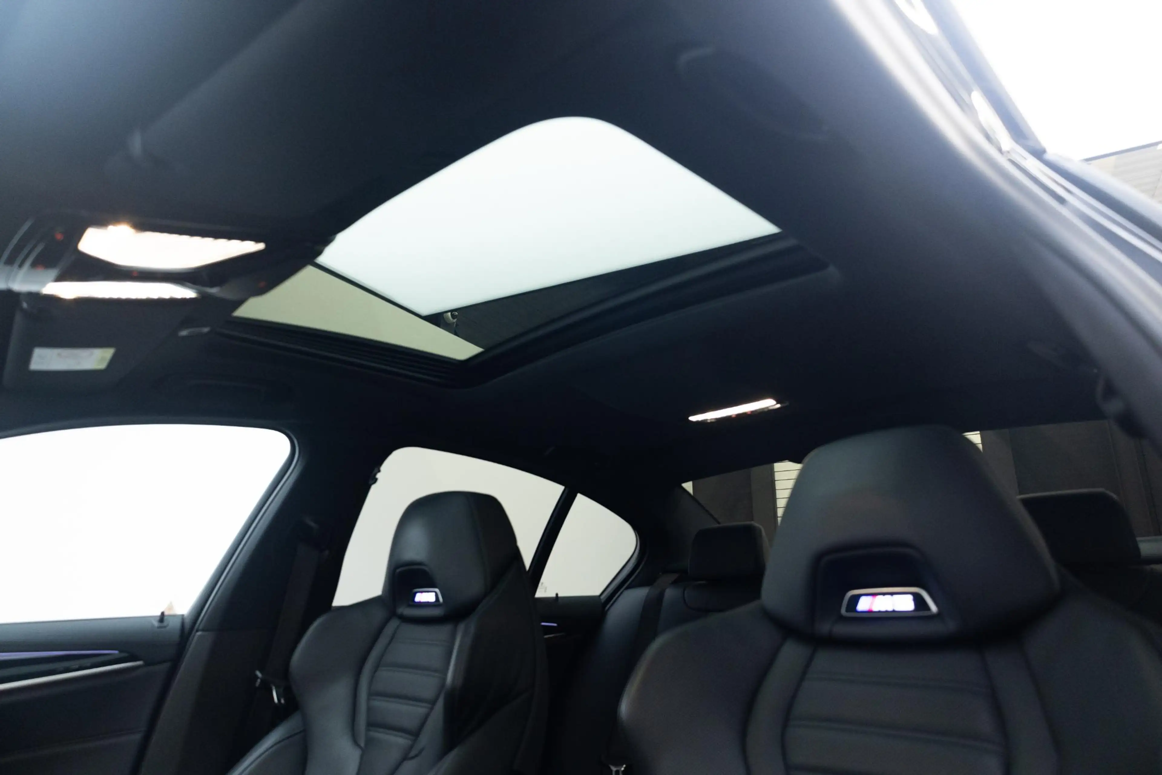 BMW M5 5-serie | Bowers & Wilkins | Driving Assistant Pro — photo 10