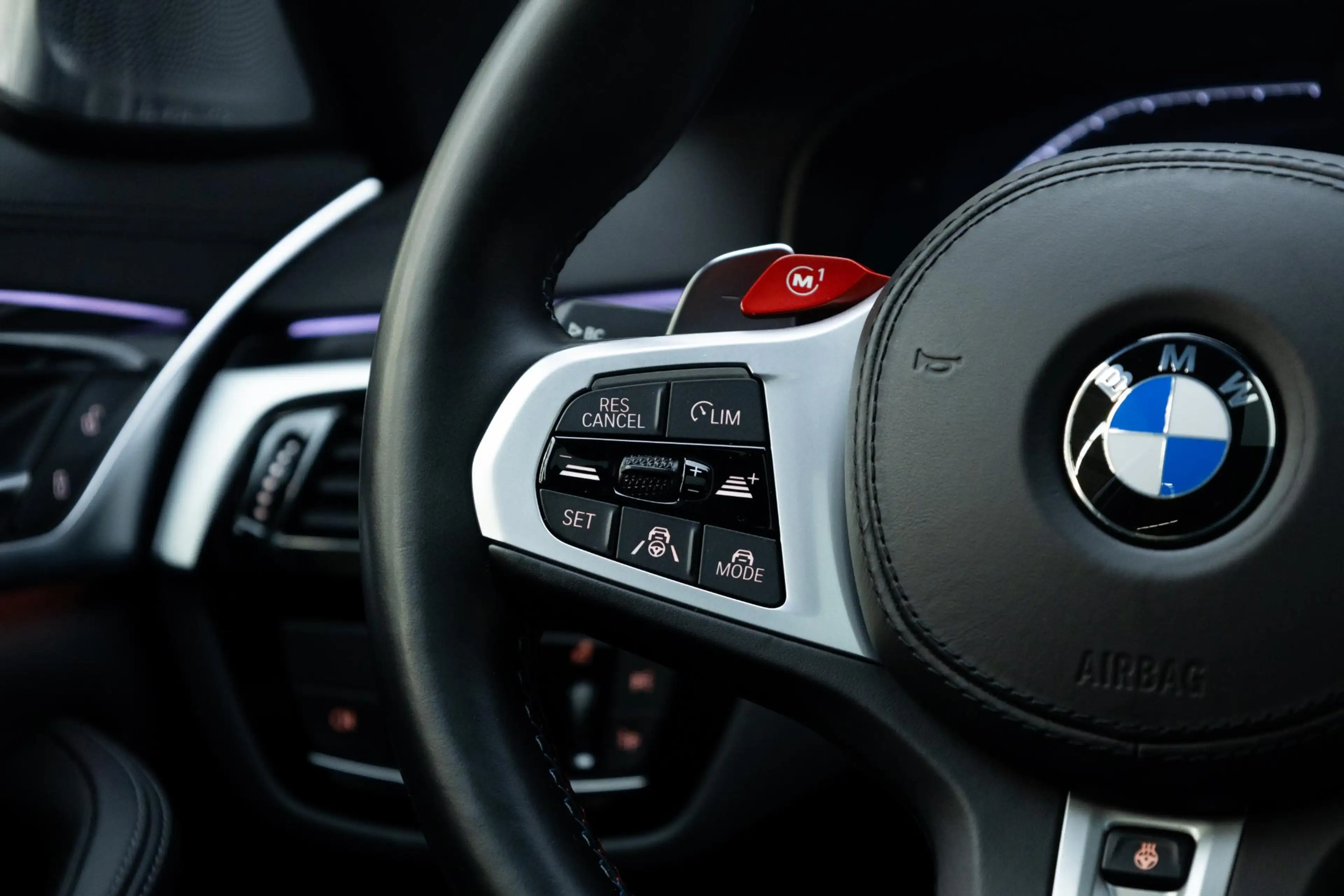 BMW M5 5-serie | Bowers & Wilkins | Driving Assistant Pro — photo 14