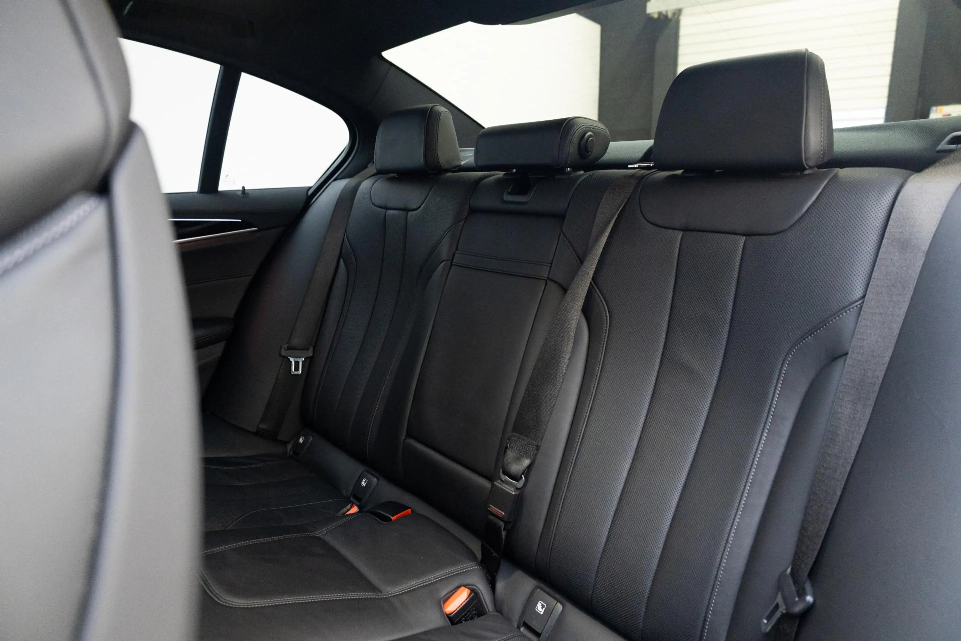BMW M5 5-serie | Bowers & Wilkins | Driving Assistant Pro — photo 8