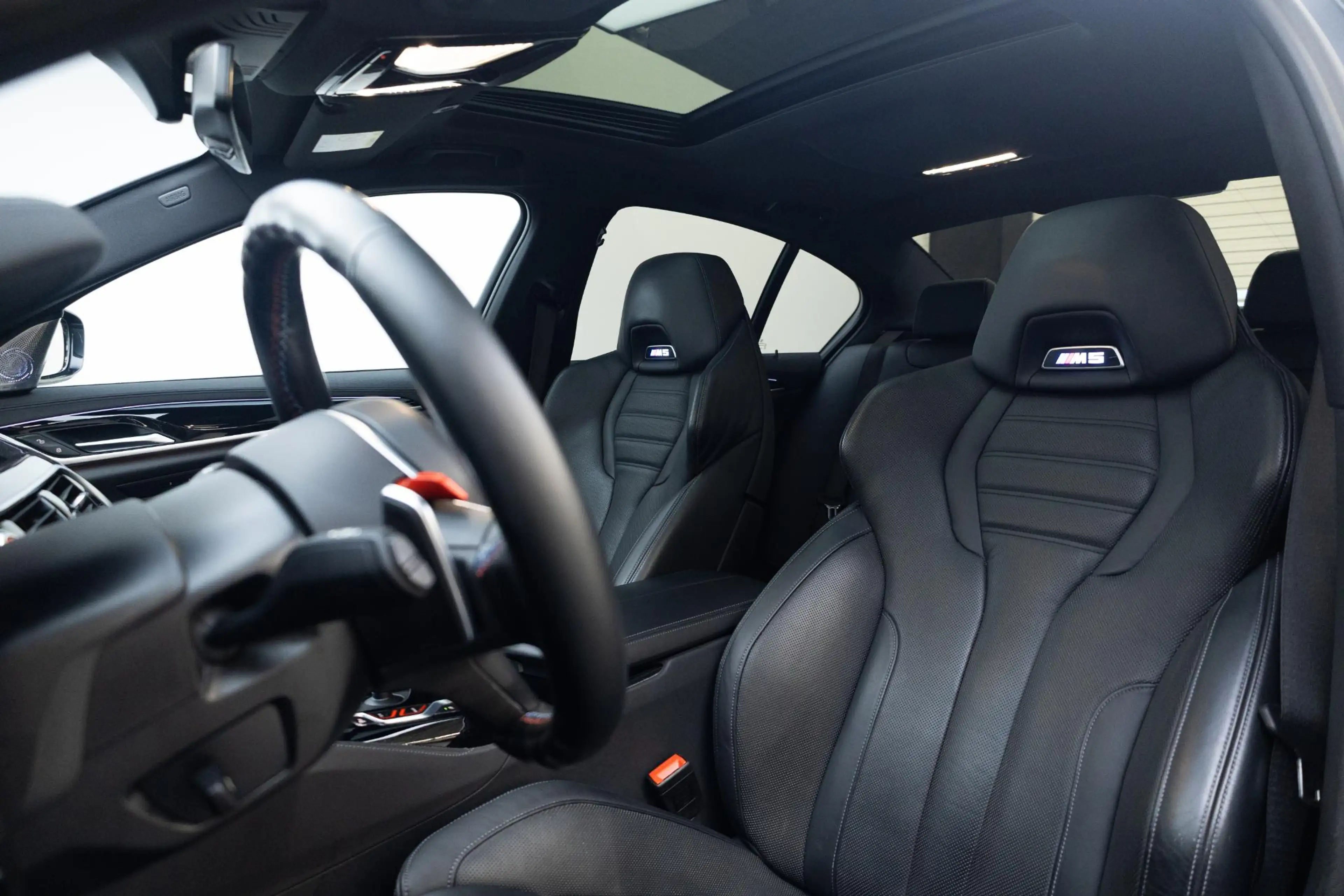 BMW M5 5-serie | Bowers & Wilkins | Driving Assistant Pro — photo 6