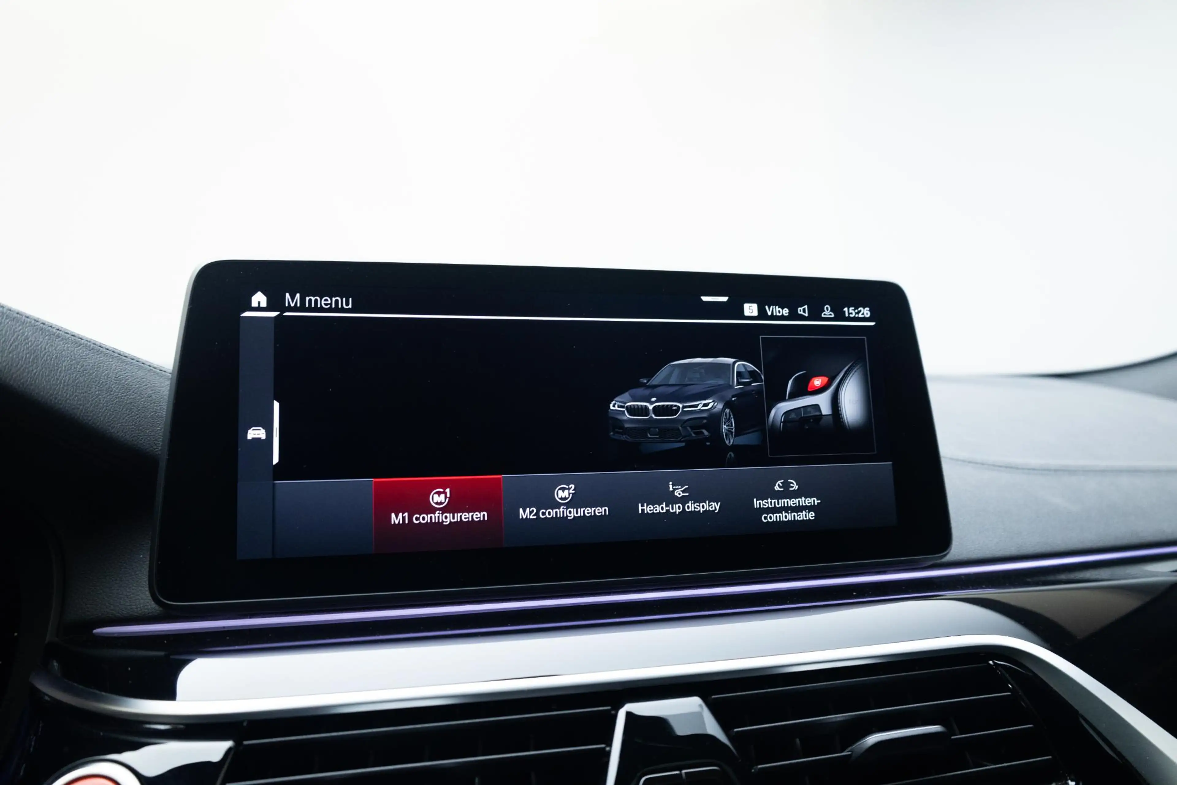 BMW M5 5-serie | Bowers & Wilkins | Driving Assistant Pro — photo 19