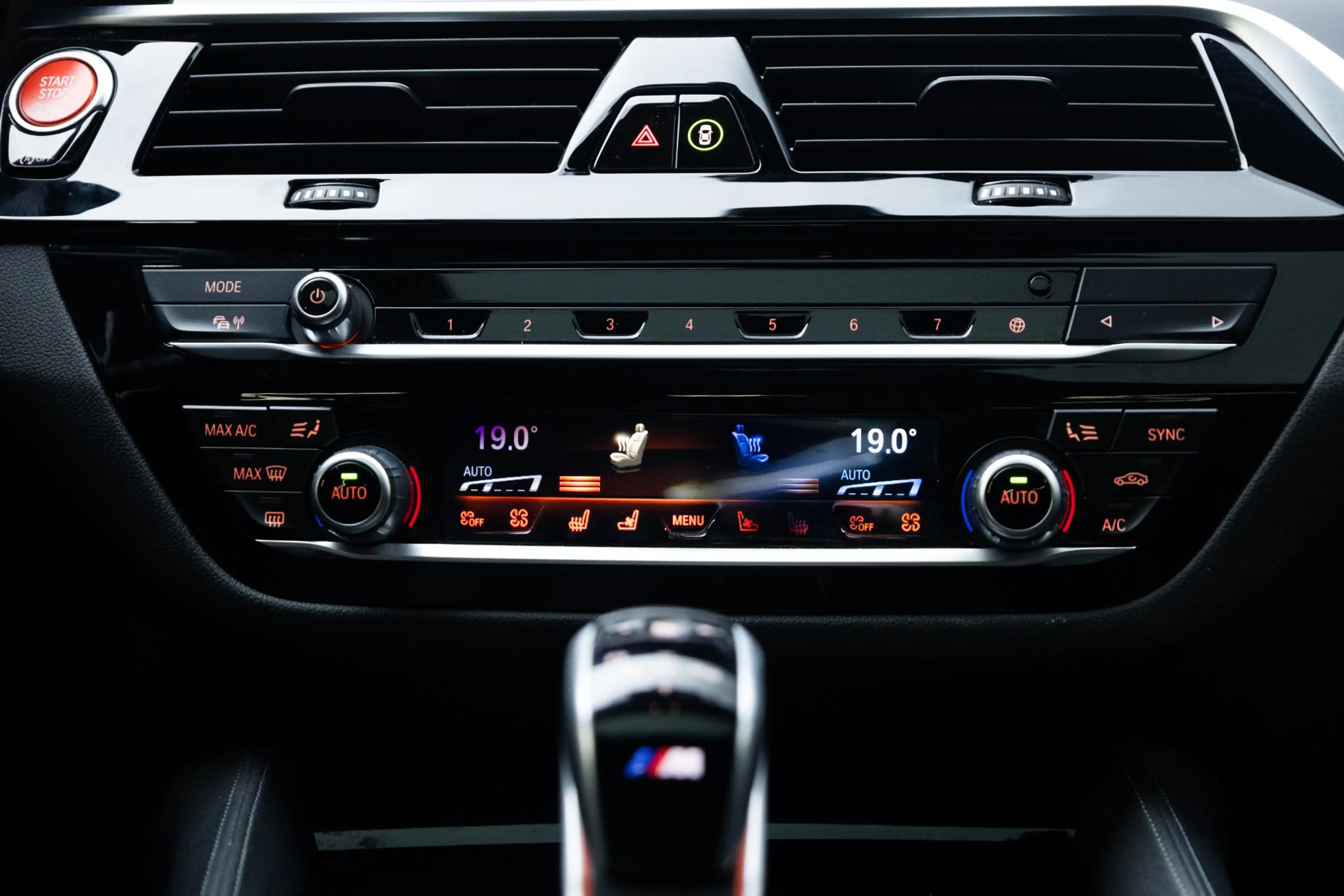 BMW M5 5-serie | Bowers & Wilkins | Driving Assistant Pro — photo 23