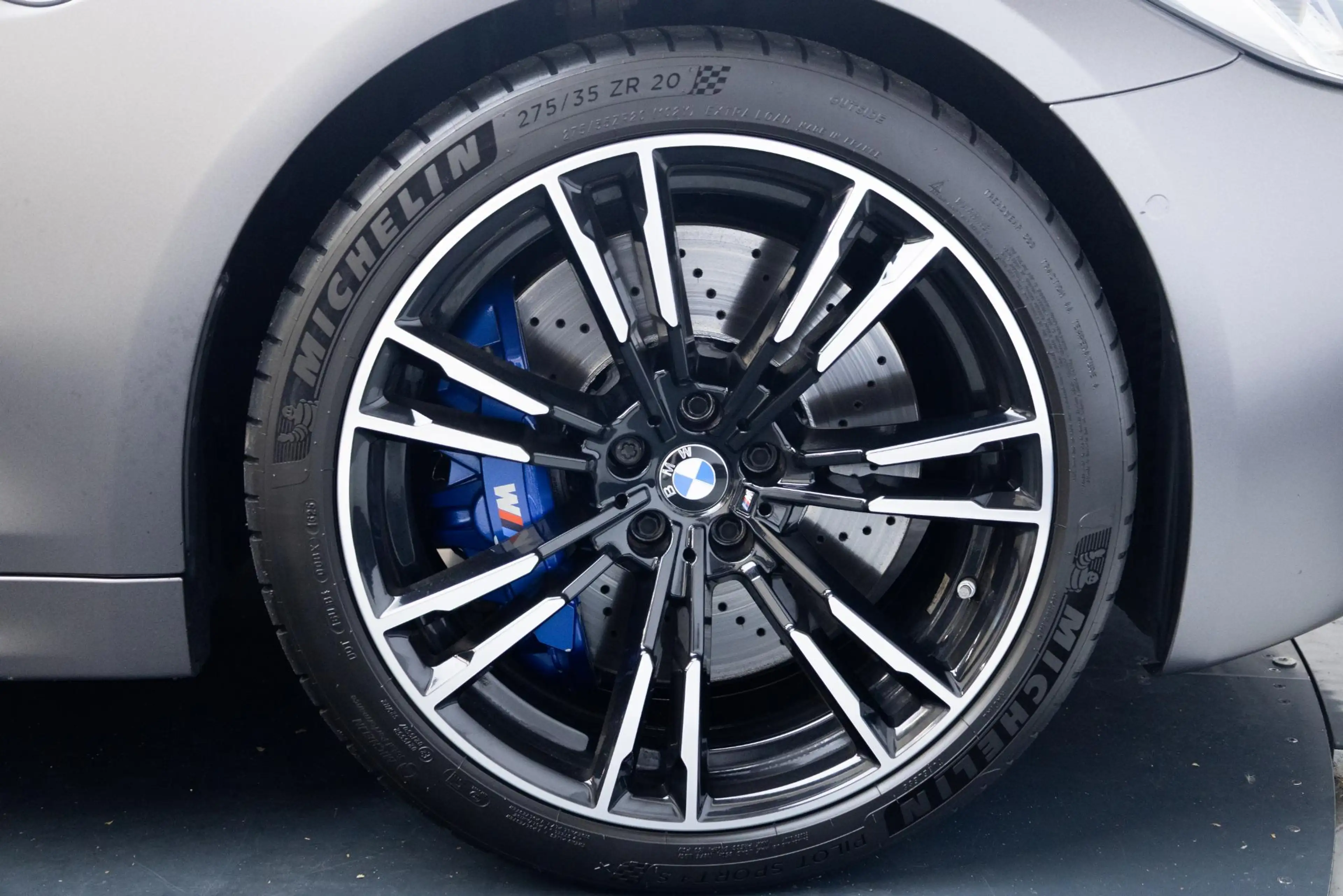 BMW M5 5-serie | Bowers & Wilkins | Driving Assistant Pro — photo 25