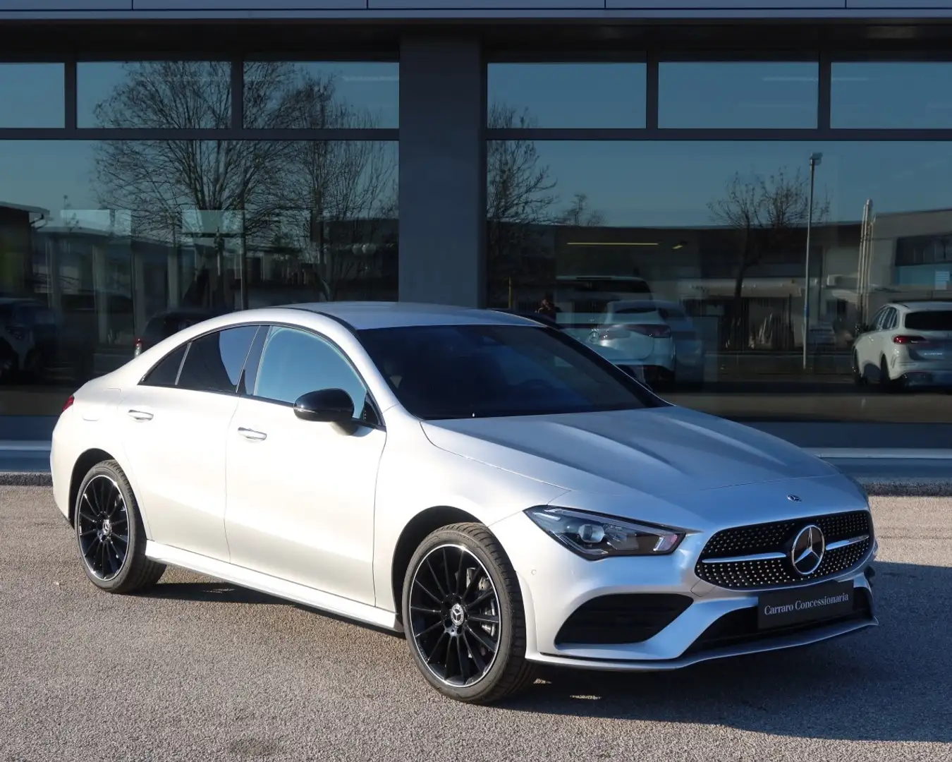 Mercedes-Benz CLA 250 e Plug-in hybrid Automatic Coupe Silber - 1