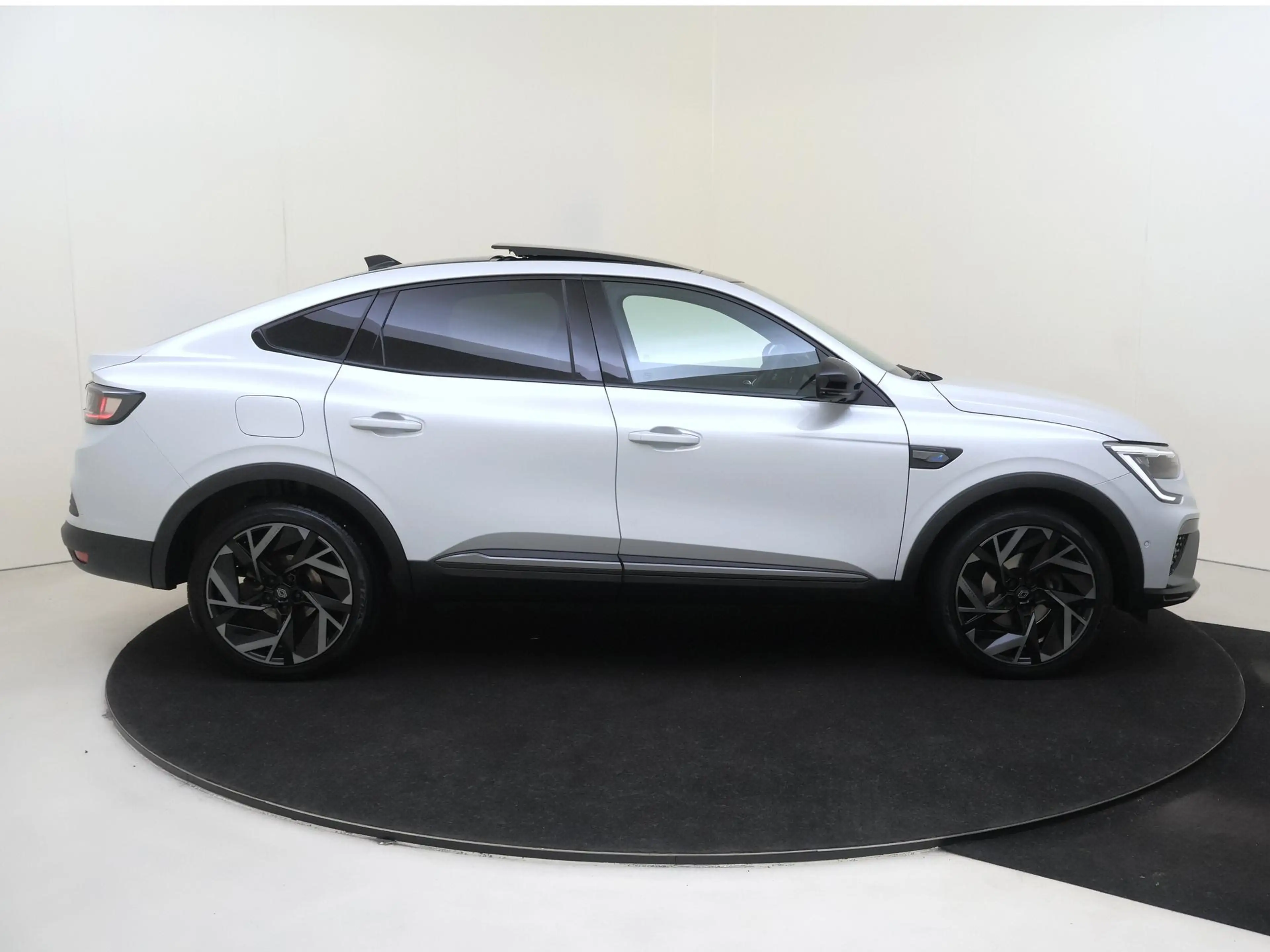 Renault Arkana 1.6 E-Tech full hybrid 145 esprit Alpine | Bose® p — photo 10