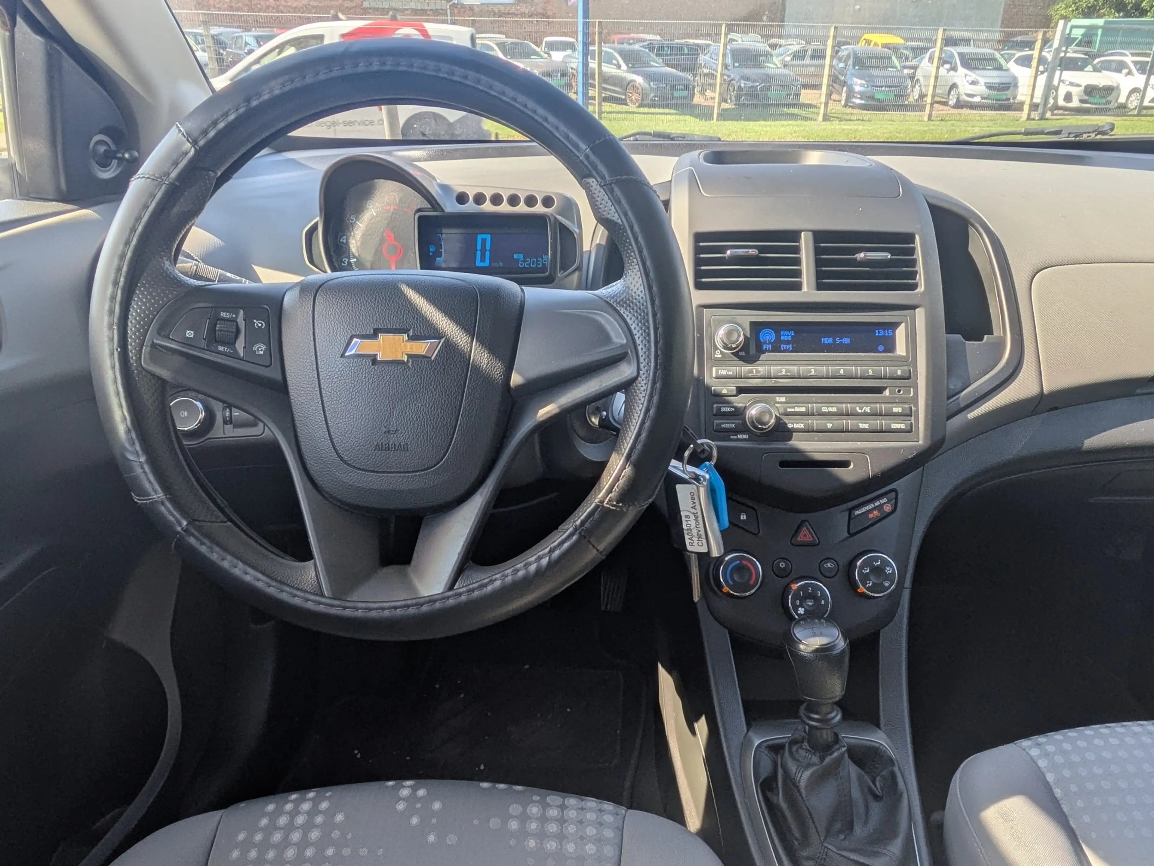 Chevrolet Aveo LS — photo 10