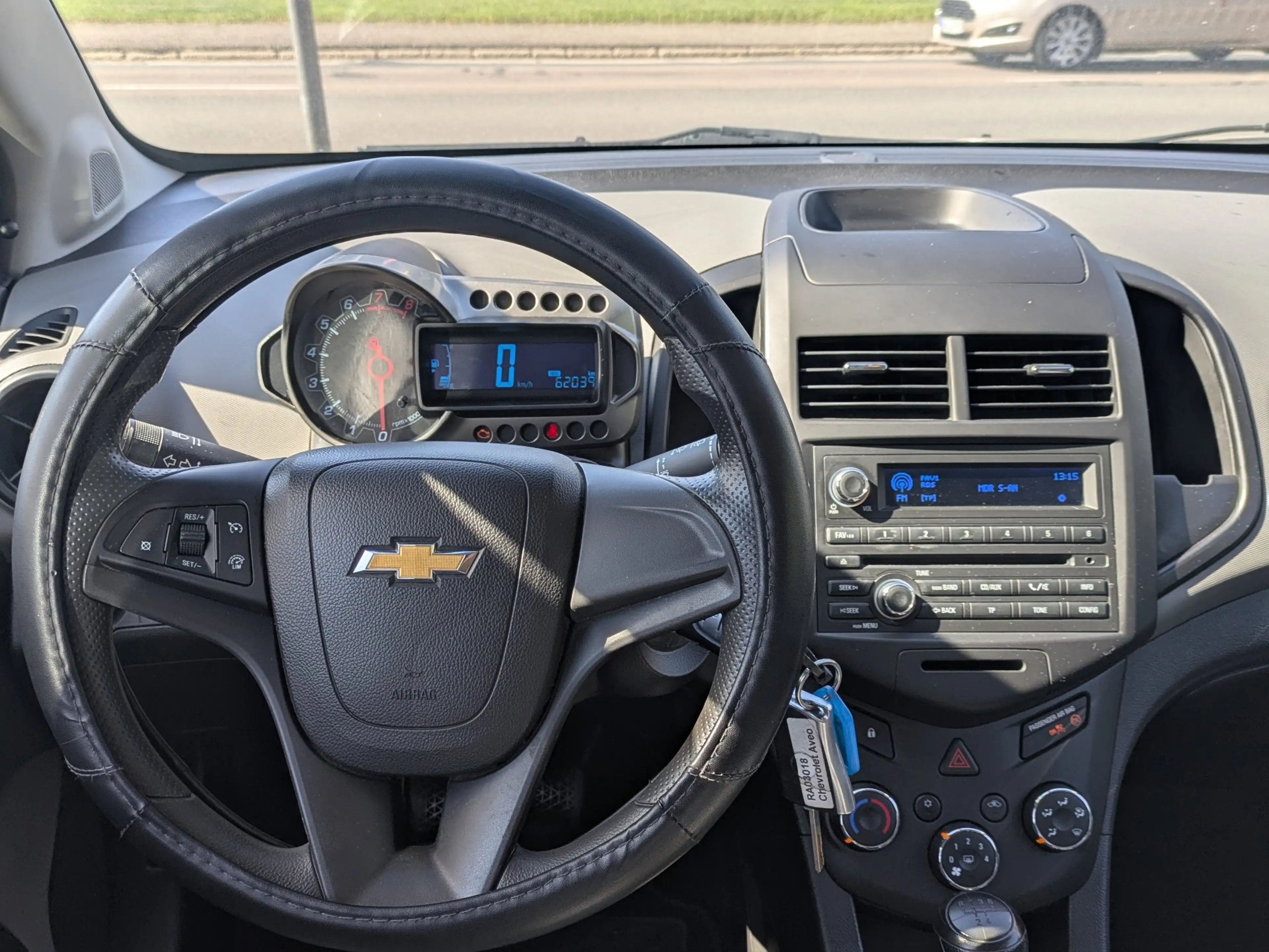 Chevrolet Aveo LS — photo 9