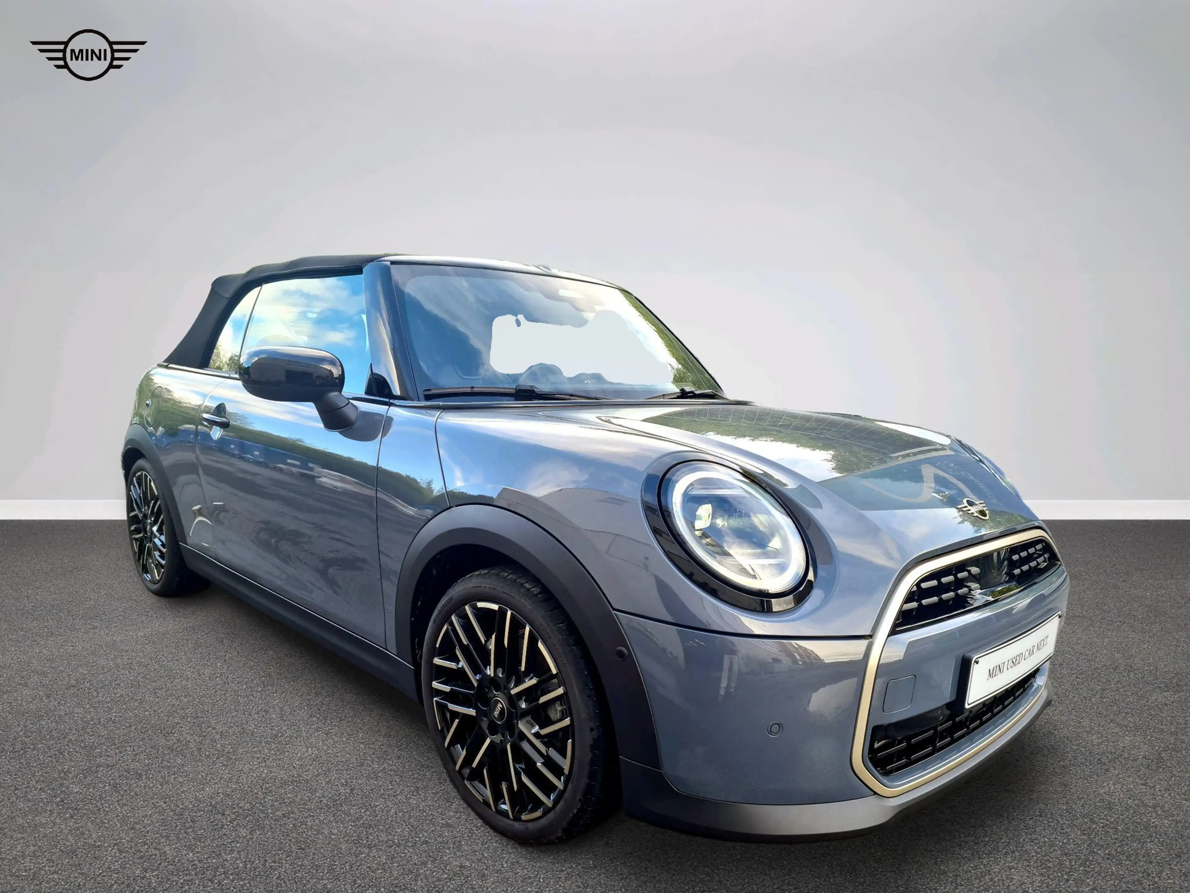 MINI Cooper C Cabrio Favoured Trim — photo 12