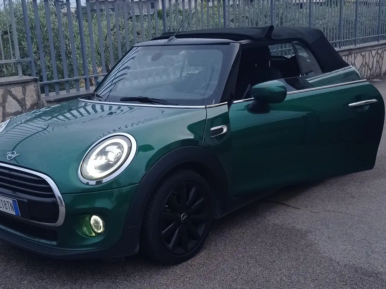 MINI Cooper Cabrio