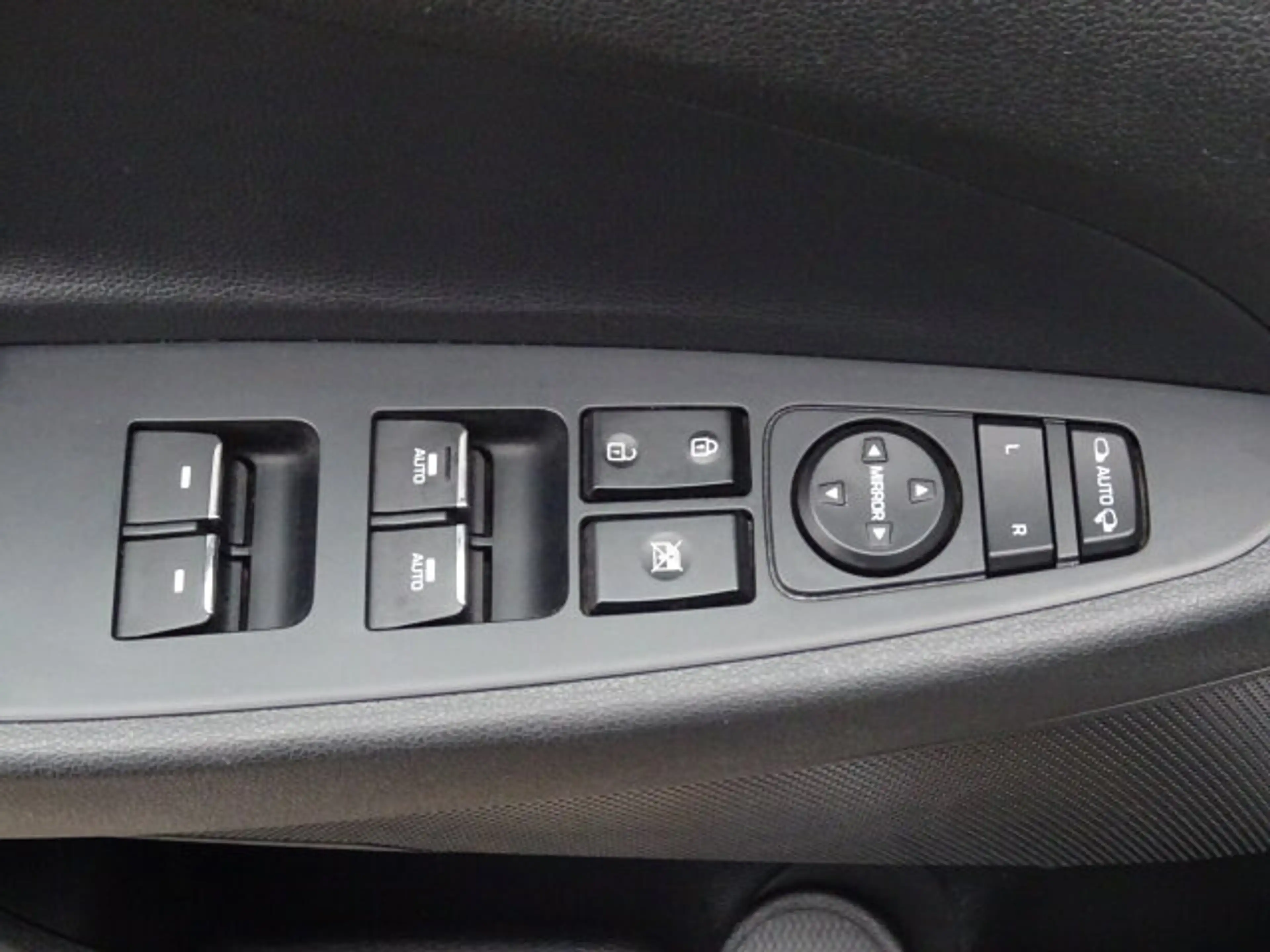 Hyundai TUCSON Tucson 1.6 N-Line 4WD Navi/Autom./Klima/LED/AHK BC — photo 9
