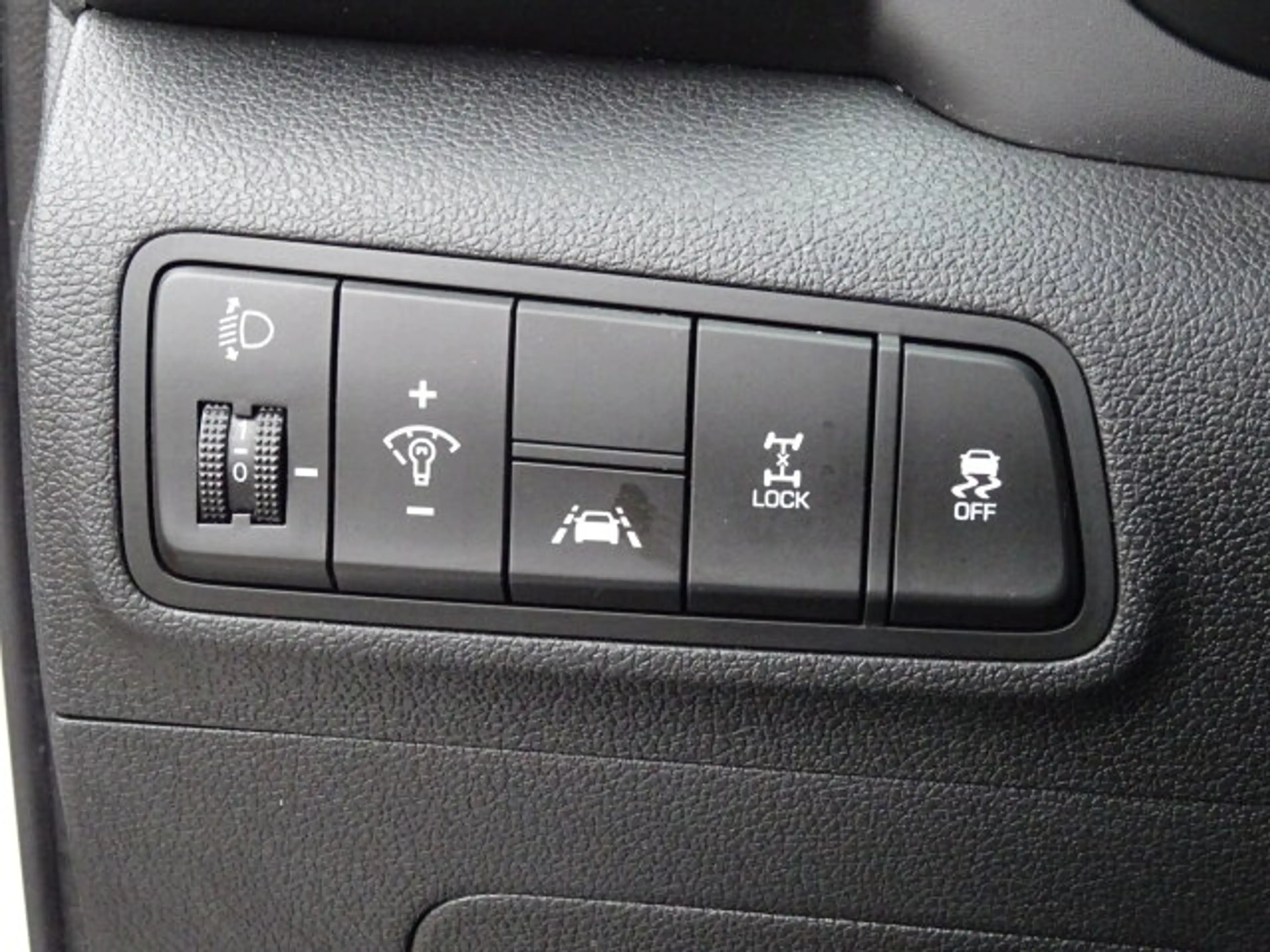 Hyundai TUCSON Tucson 1.6 N-Line 4WD Navi/Autom./Klima/LED/AHK BC — photo 11