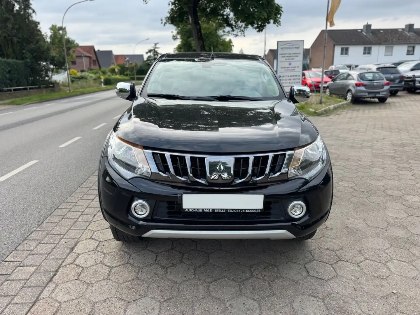 Mitsubishi L200 Plus DoubleCab 4WD *AT Reifen+MwSt+HU neu* Czarny - 2