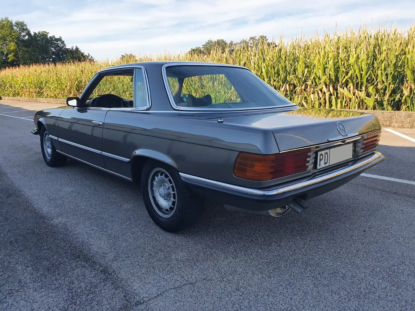 Mercedes-Benz SLC 350 Gris - 2