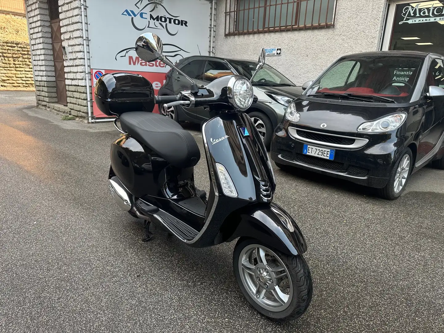 Vespa Primavera 125 05/24 KM.1137 UNIPRO. Nero - 1