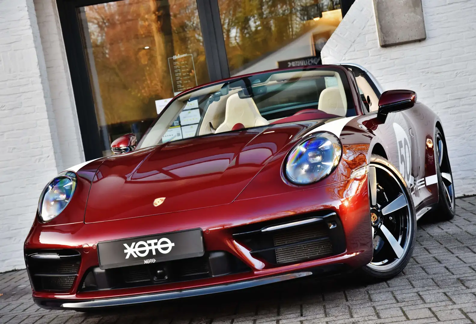 Porsche 992 TARGA 4S PDK HERITAGE EDITION * CERAMIC BRAKES * Rouge - 1