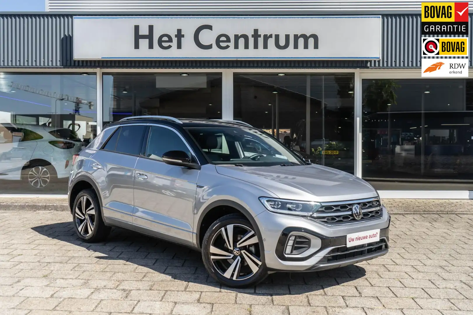 Volkswagen T-Roc 1.5 TSI 150PK Automaat R-Line / Keyless / App conn Gris - 1