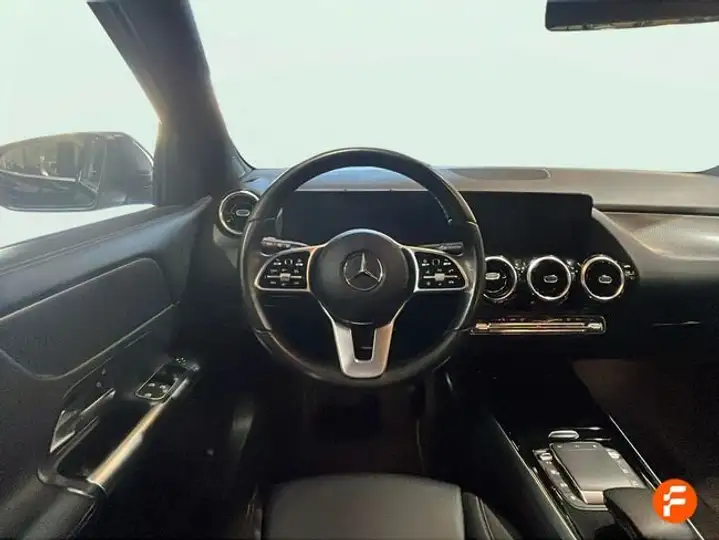 Mercedes-Benz GLA 2023, foto 13