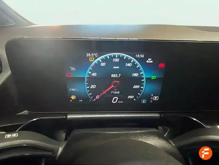 Mercedes-Benz GLA 2023, foto 16