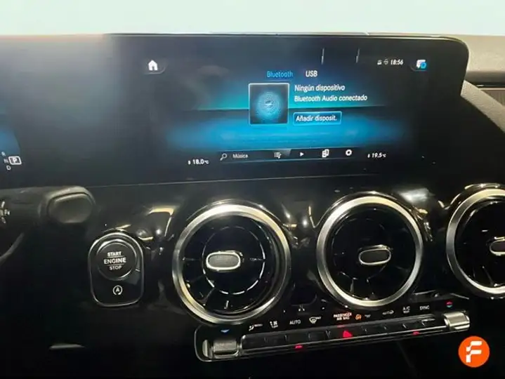 Mercedes-Benz GLA 2023, foto 18